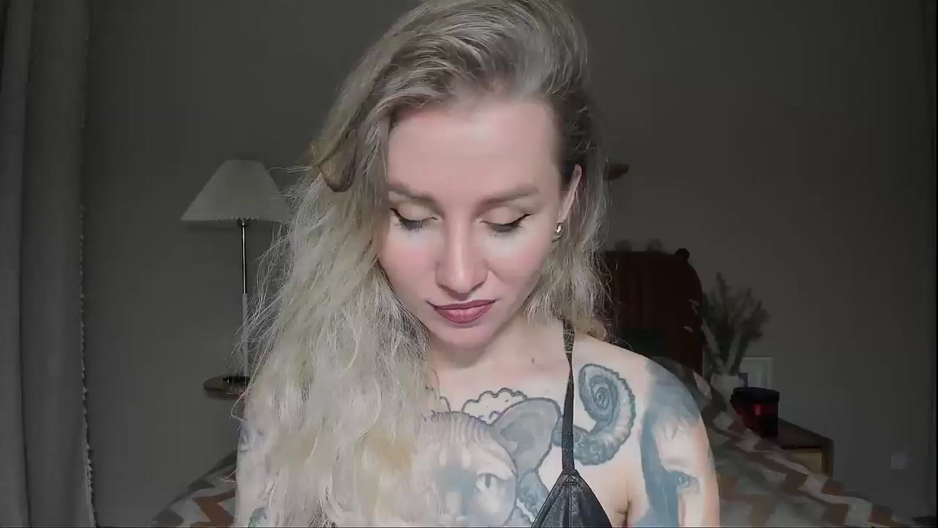 Gallery image thumbnail from Alexa_Smithhh's myfreecams stream on, 08/18/2025, 21:04 image 12 of 20