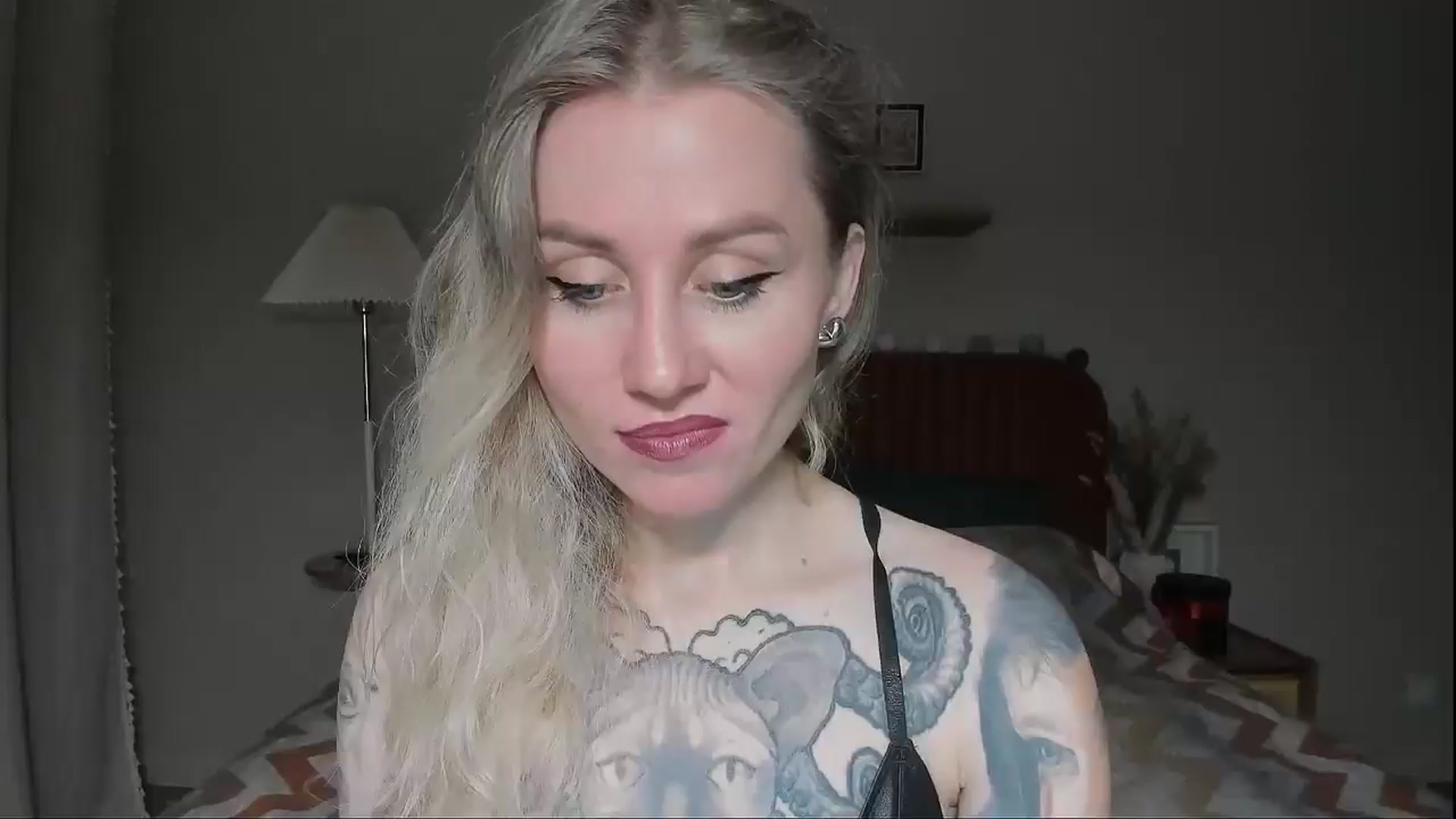 Gallery image thumbnail from Alexa_Smithhh's myfreecams stream on, 08/18/2025, 21:04 image 1 of 20