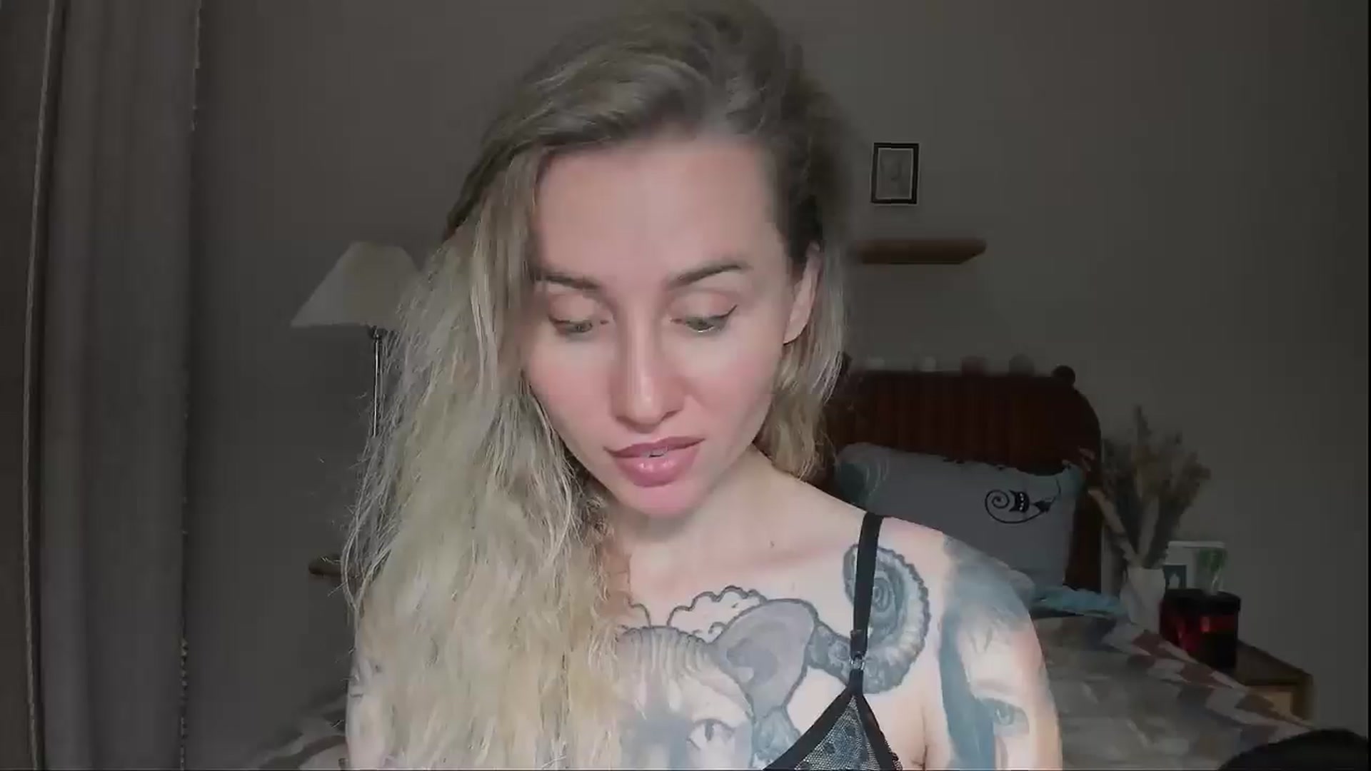 Gallery image thumbnail from Alexa_Smithhh's myfreecams stream on, 08/22/2025, 20:52 image 16 of 20