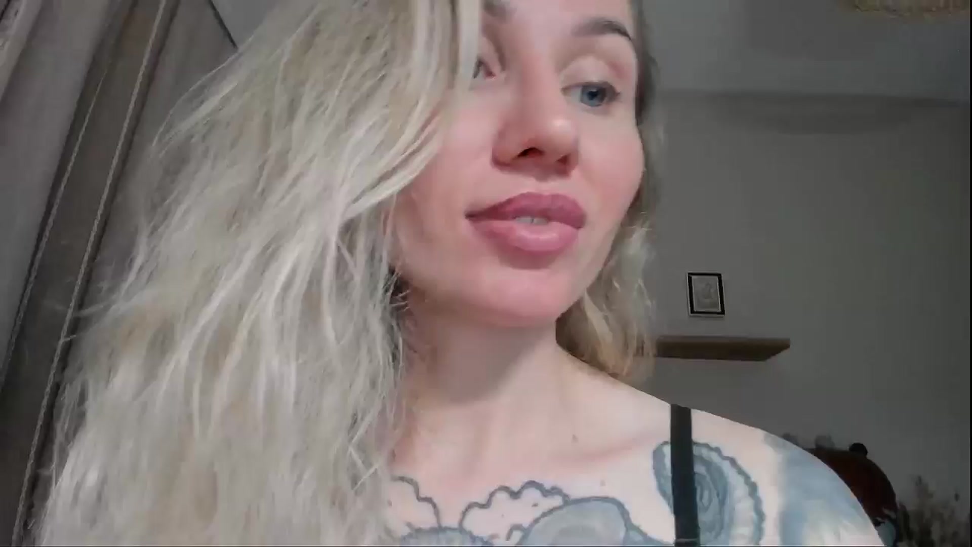 Gallery image thumbnail from Alexa_Smithhh's myfreecams stream on, 08/22/2025, 20:52 image 1 of 20