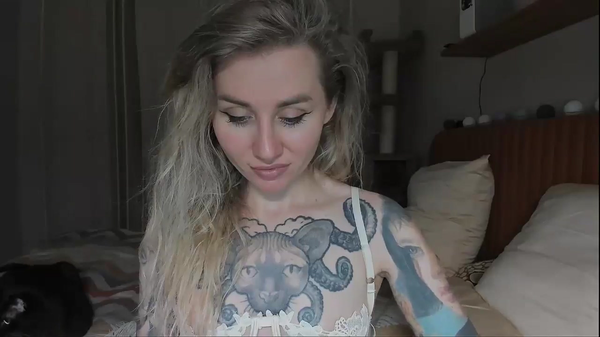 Gallery image thumbnail from Alexa_Smithhh's myfreecams stream on, 09/15/2025, 19:53 image 17 of 20