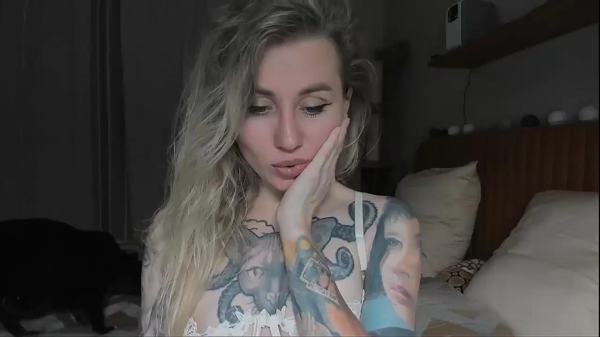 Gallery image thumbnail from Alexa_Smithhh's myfreecams stream on, 09/15/2025, 19:53 image 5 of 20