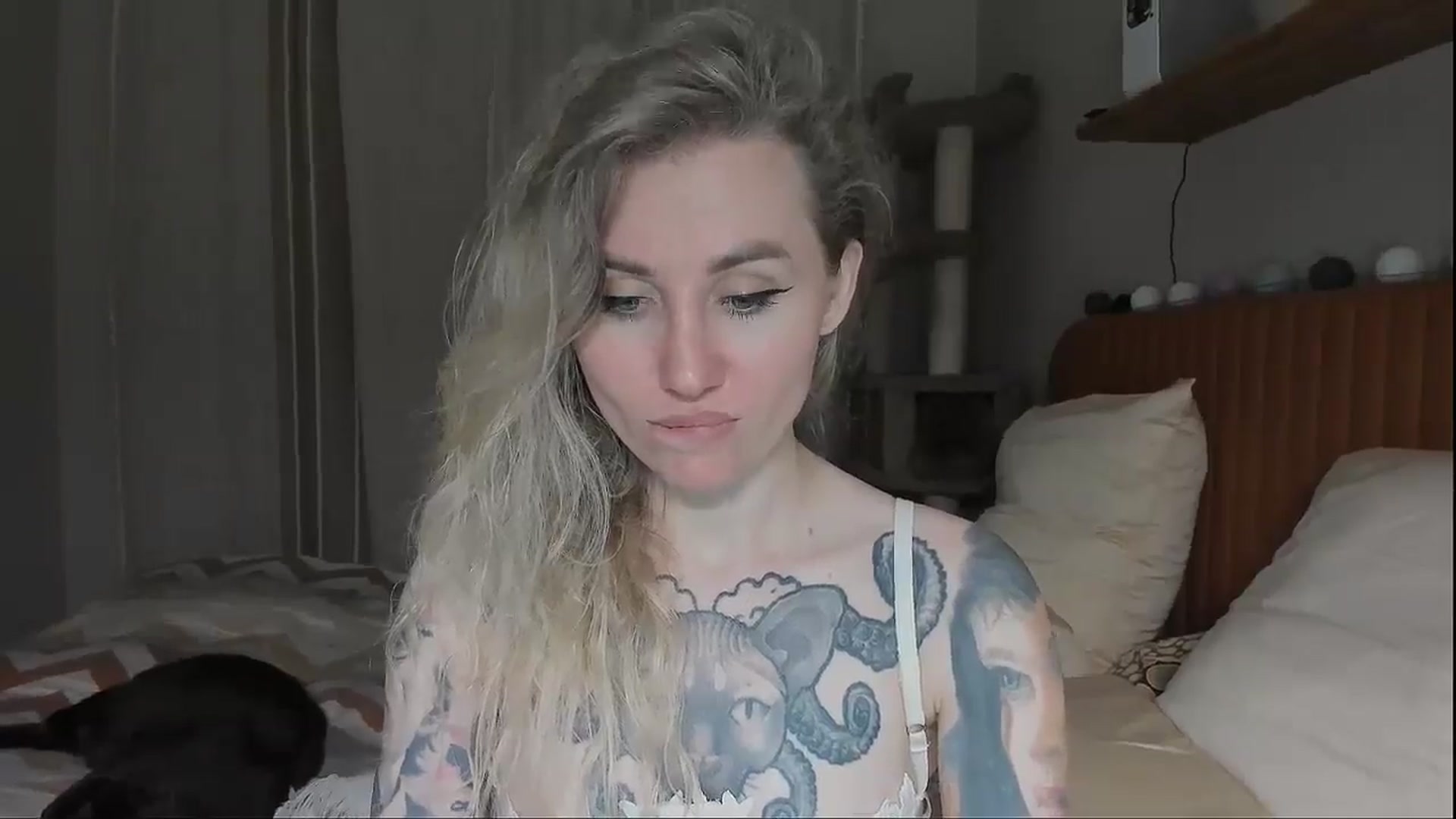 Gallery image thumbnail from Alexa_Smithhh's myfreecams stream on, 09/15/2025, 19:53 image 19 of 20