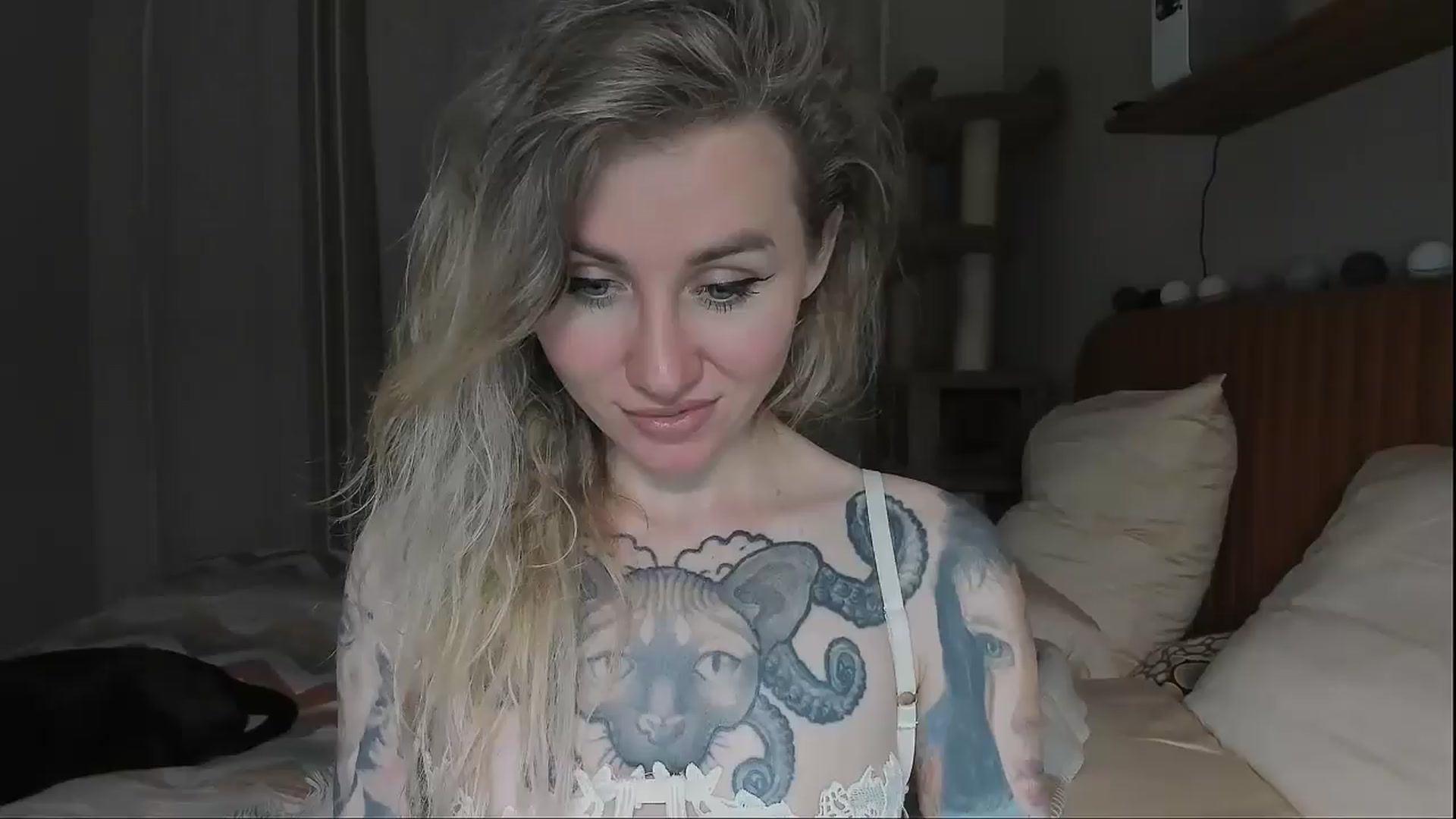 Gallery image thumbnail from Alexa_Smithhh's myfreecams stream on, 09/15/2025, 19:53 image 16 of 20