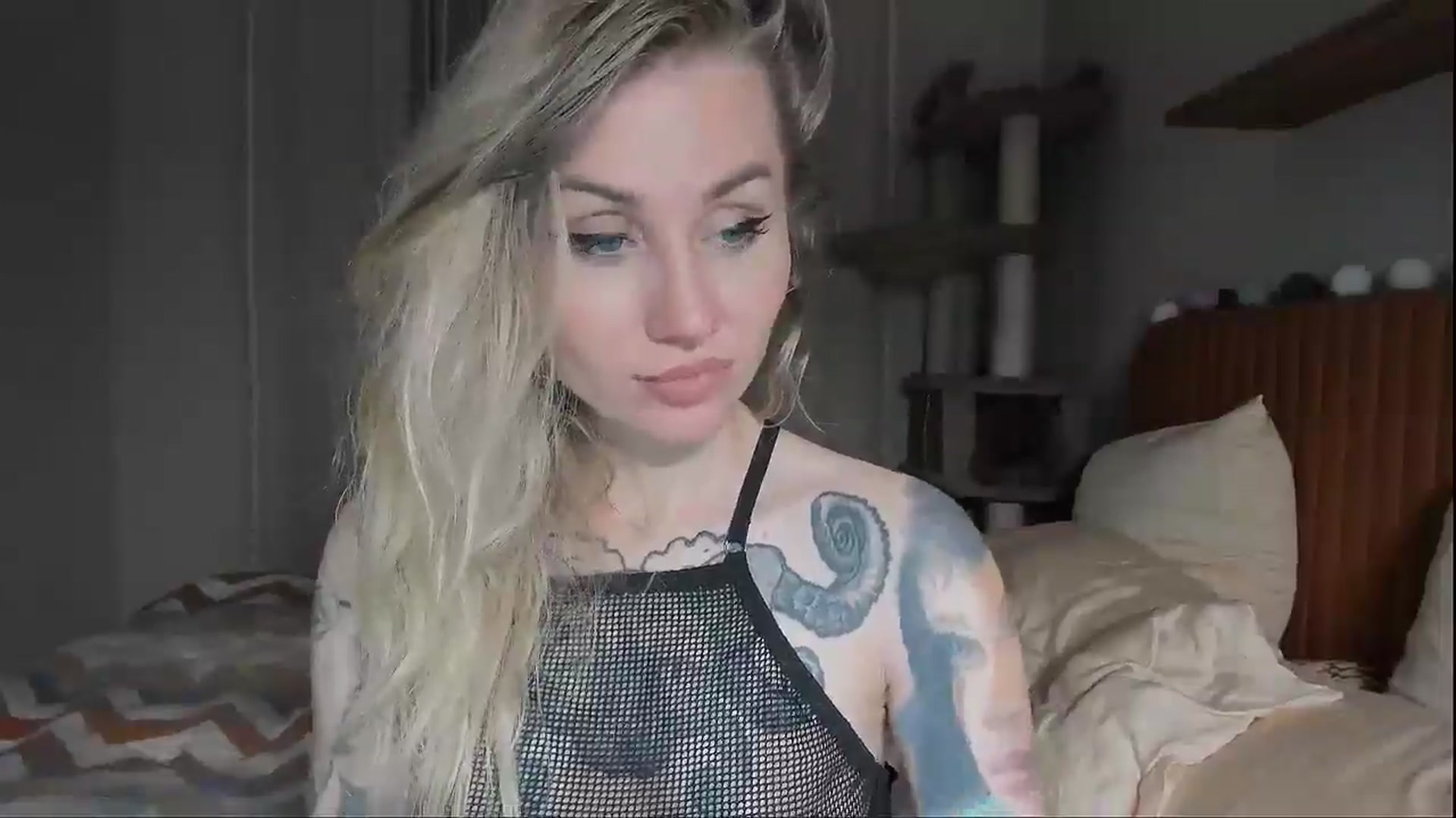 Gallery image thumbnail from Alexa_Smithhh's myfreecams stream on, 09/17/2025, 20:52 image 14 of 20