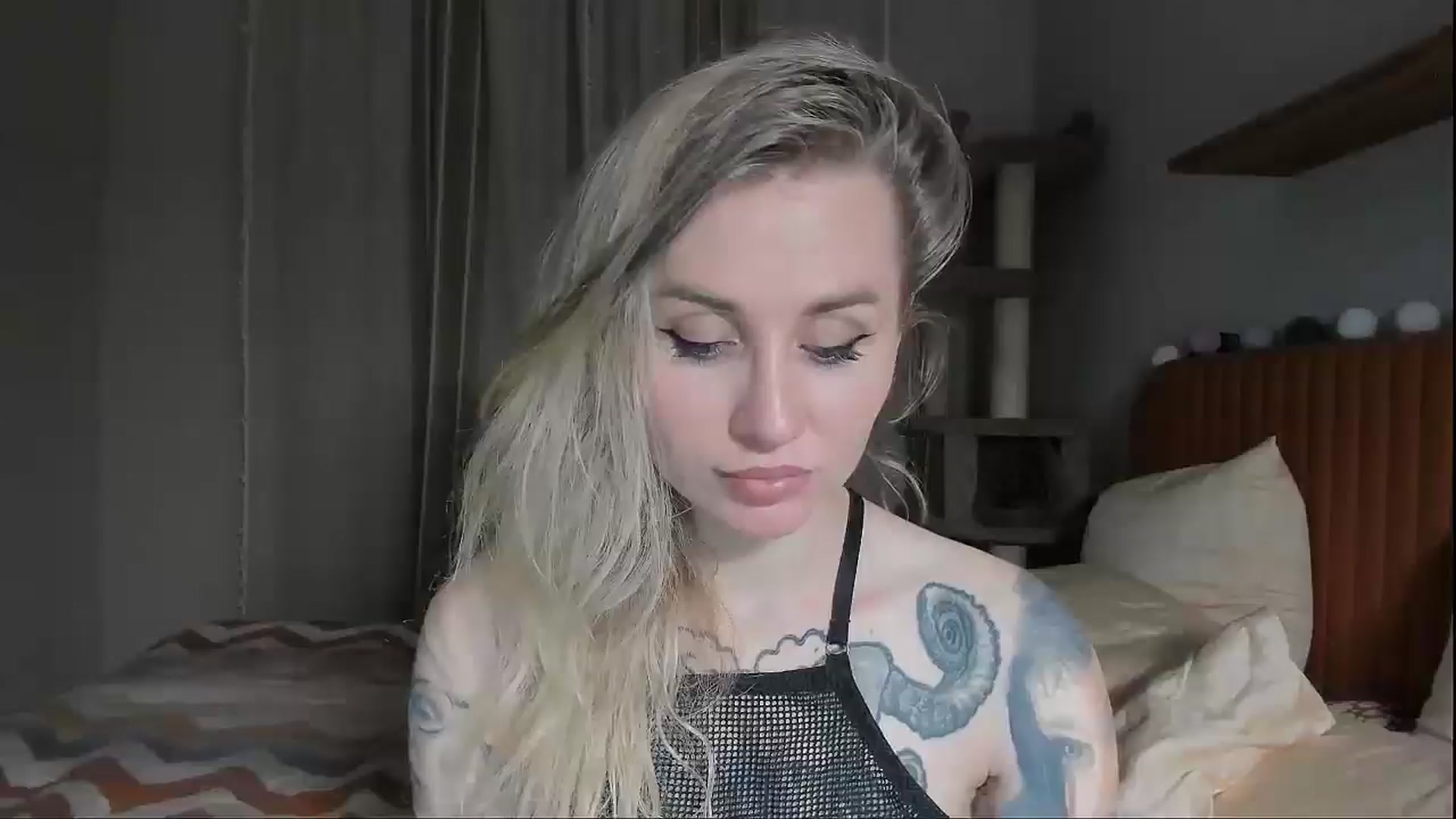 Gallery image thumbnail from Alexa_Smithhh's myfreecams stream on, 09/17/2025, 20:52 image 1 of 20