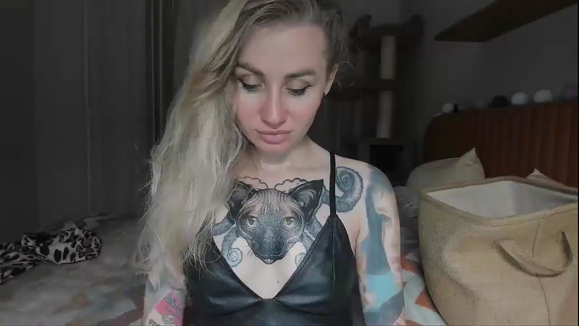 Gallery image thumbnail from Alexa_Smithhh's myfreecams stream on, 09/20/2025, 17:35 image 2 of 20