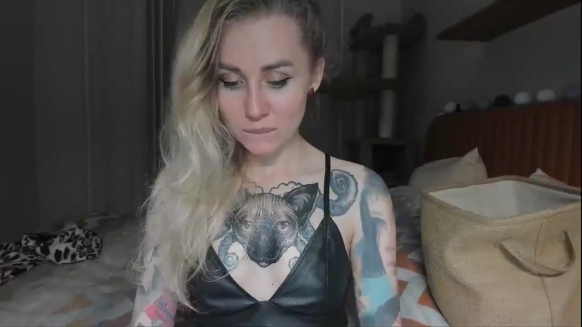 Gallery image thumbnail from Alexa_Smithhh's myfreecams stream on, 09/20/2025, 17:35 image 13 of 20