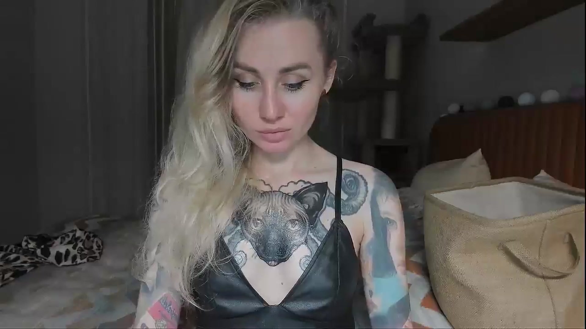 Gallery image thumbnail from Alexa_Smithhh's myfreecams stream on, 09/20/2025, 17:35 image 6 of 20