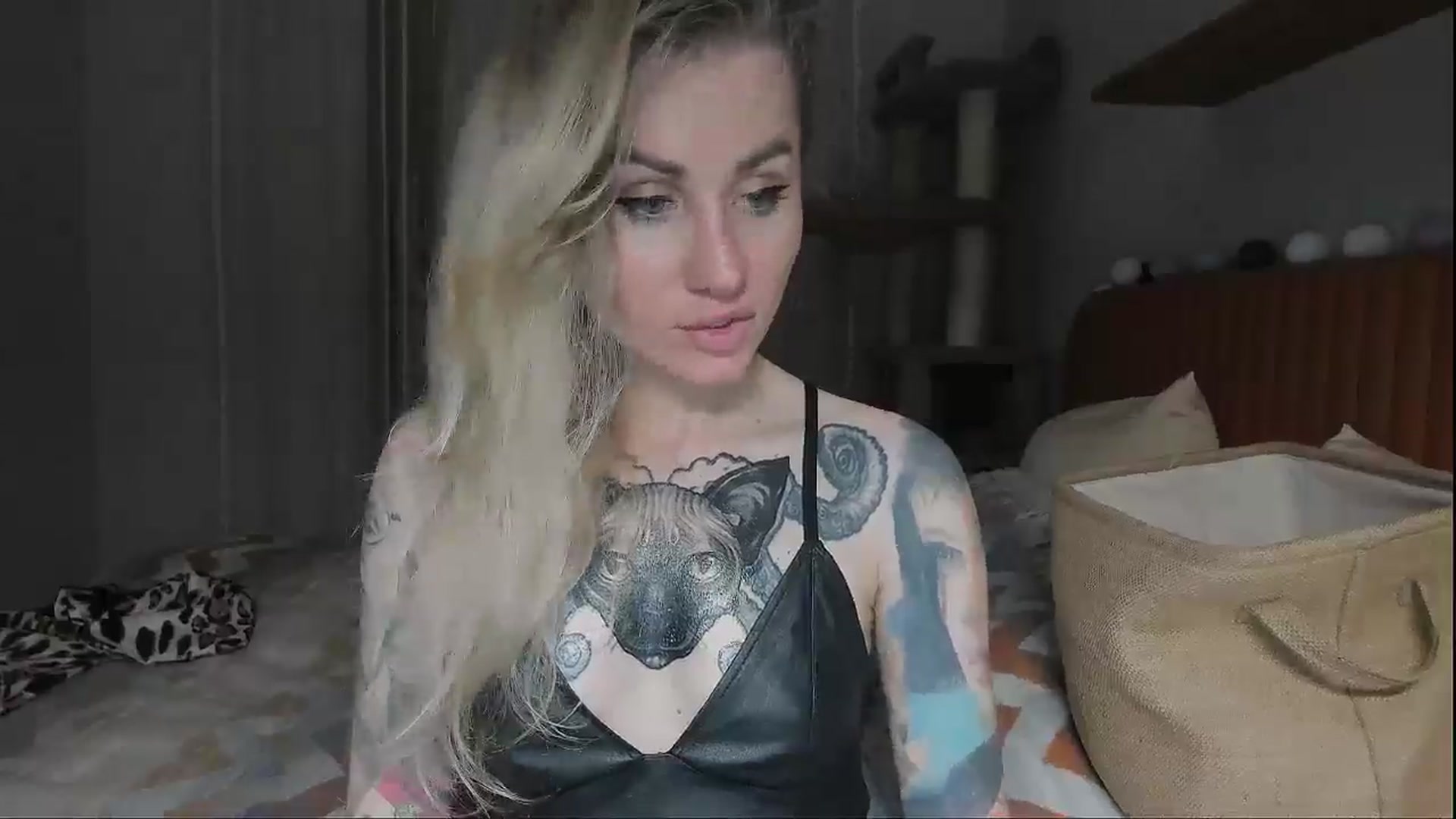 Gallery image thumbnail from Alexa_Smithhh's myfreecams stream on, 09/20/2025, 17:35 image 15 of 20