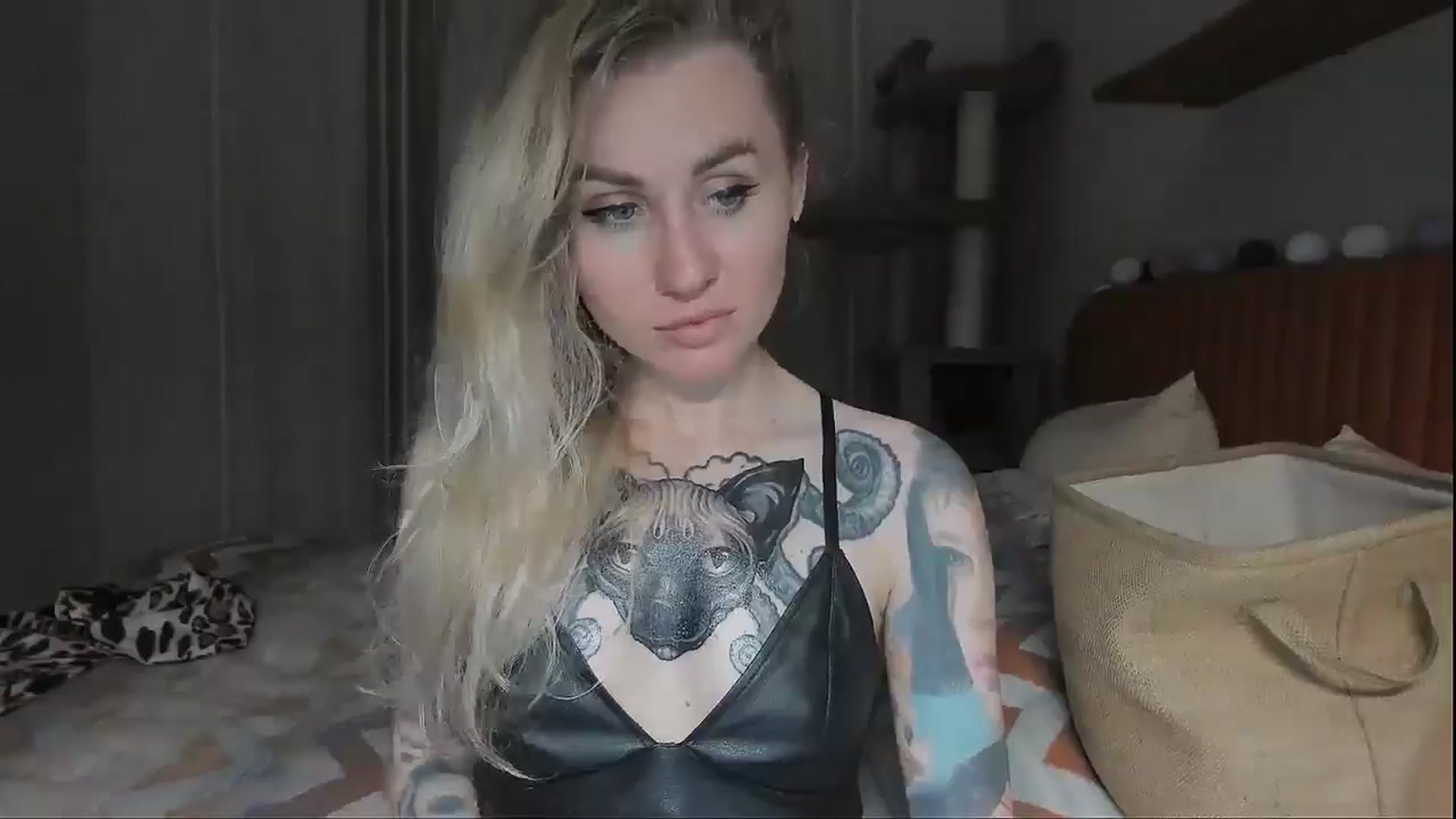 Gallery image thumbnail from Alexa_Smithhh's myfreecams stream on, 09/20/2025, 17:35 image 19 of 20