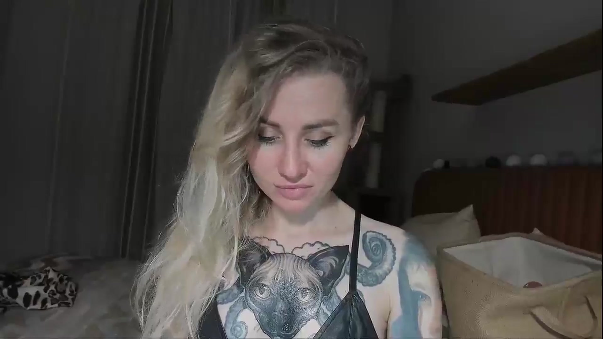 Gallery image thumbnail from Alexa_Smithhh's myfreecams stream on, 09/20/2025, 18:11 image 15 of 20