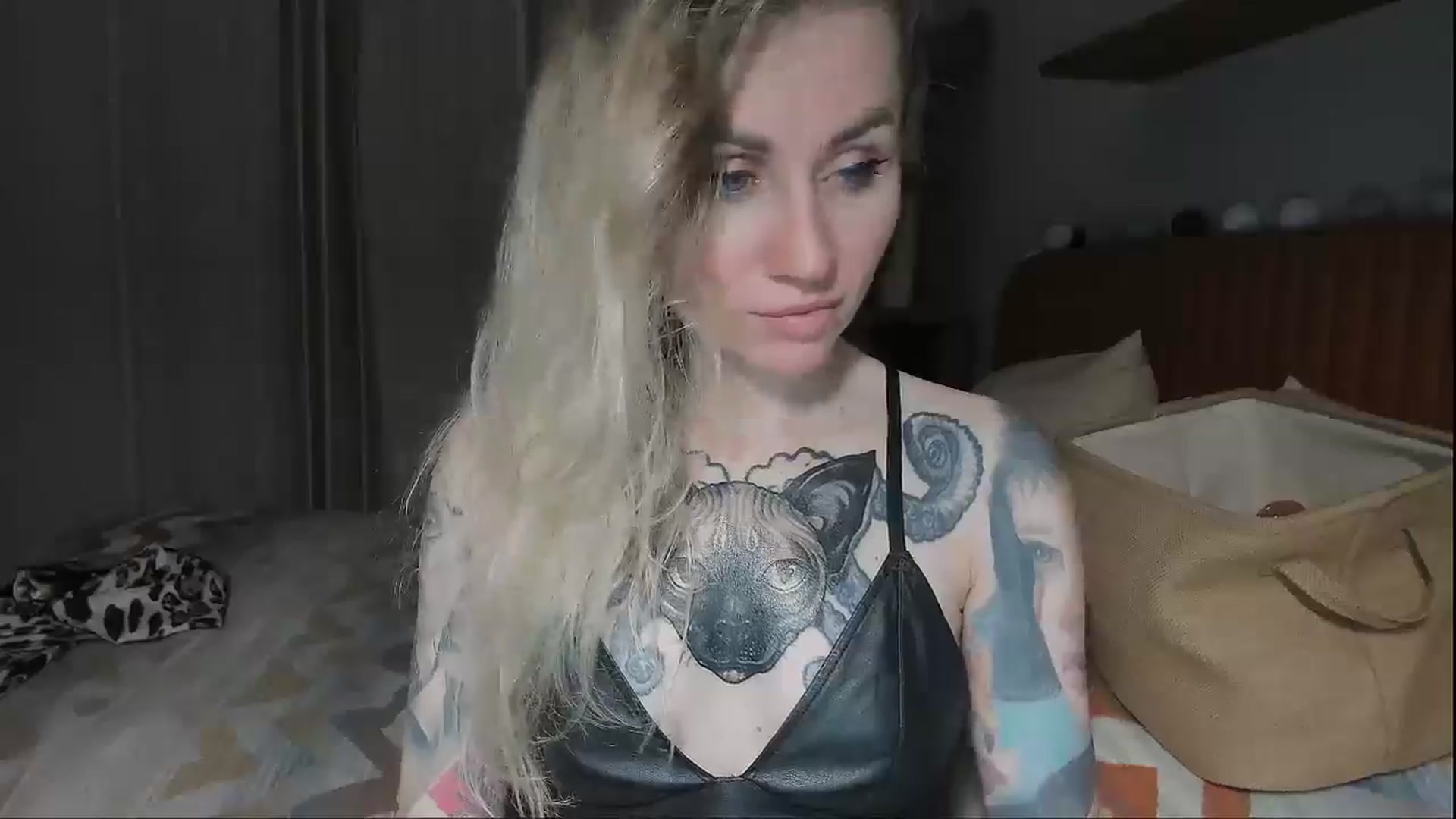 Gallery image thumbnail from Alexa_Smithhh's myfreecams stream on, 09/20/2025, 18:41 image 4 of 20