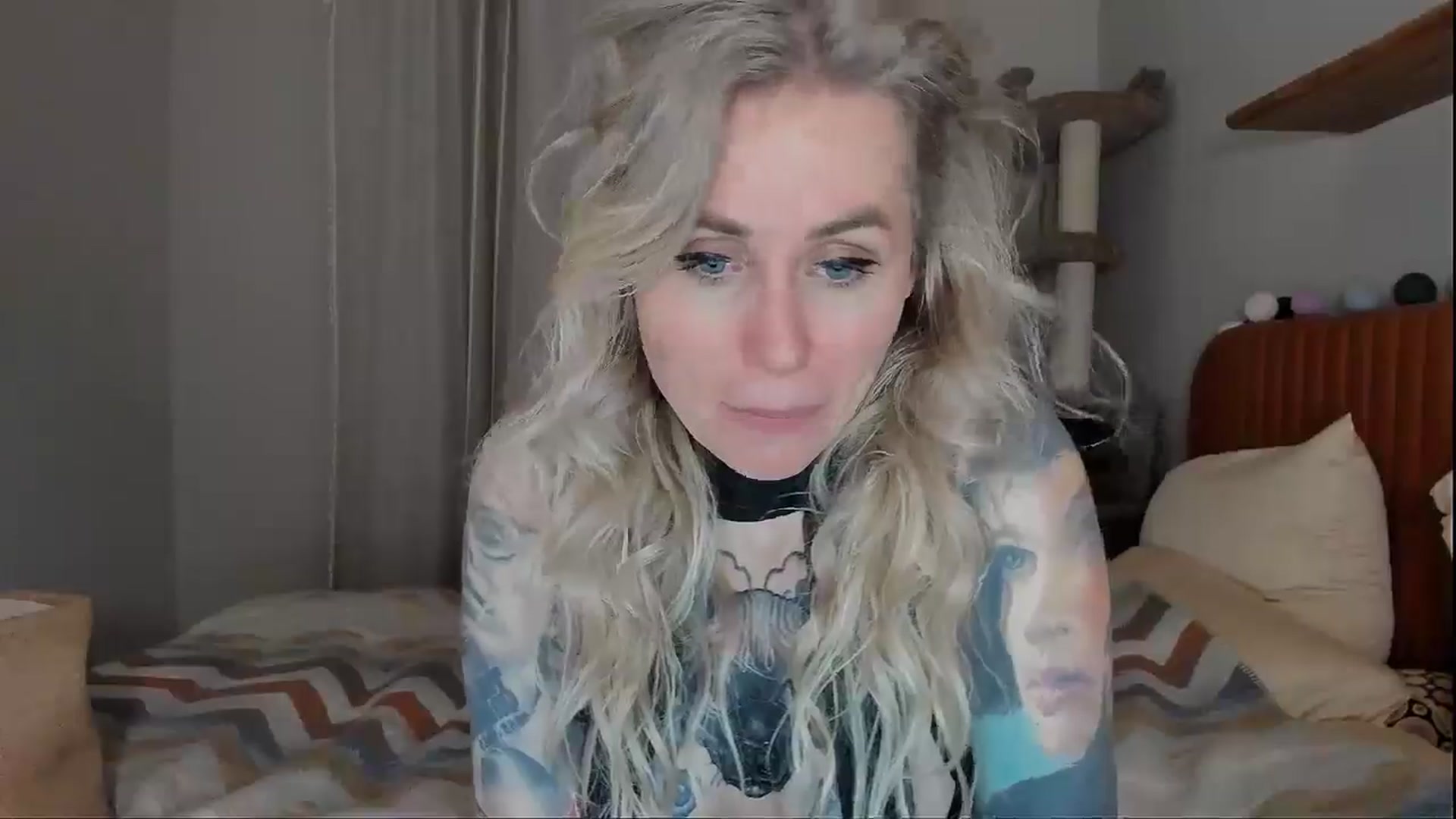 Gallery image thumbnail from Alexa_Smithhh's myfreecams stream on, 09/22/2025, 21:24 image 17 of 20