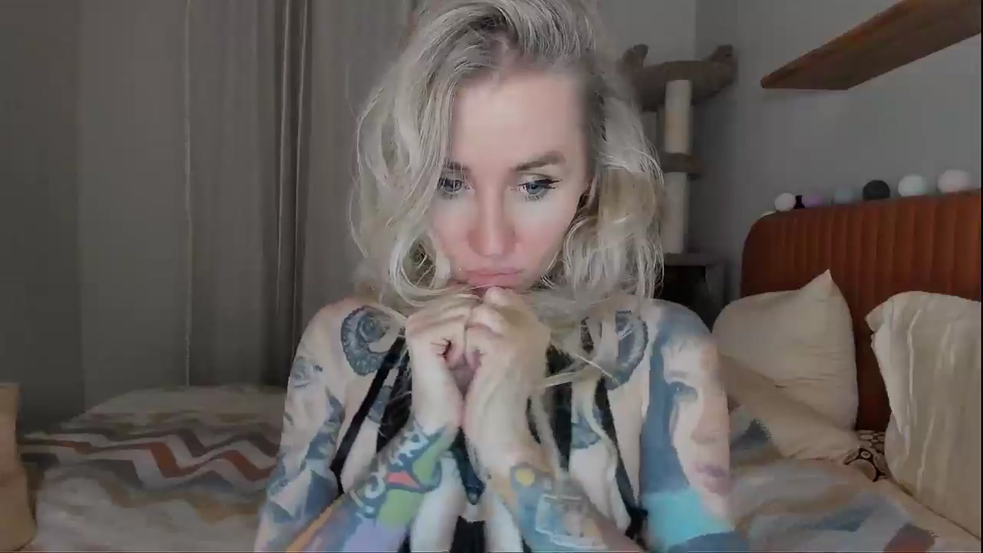 Gallery image thumbnail from Alexa_Smithhh's myfreecams stream on, 09/22/2025, 21:24 image 13 of 20