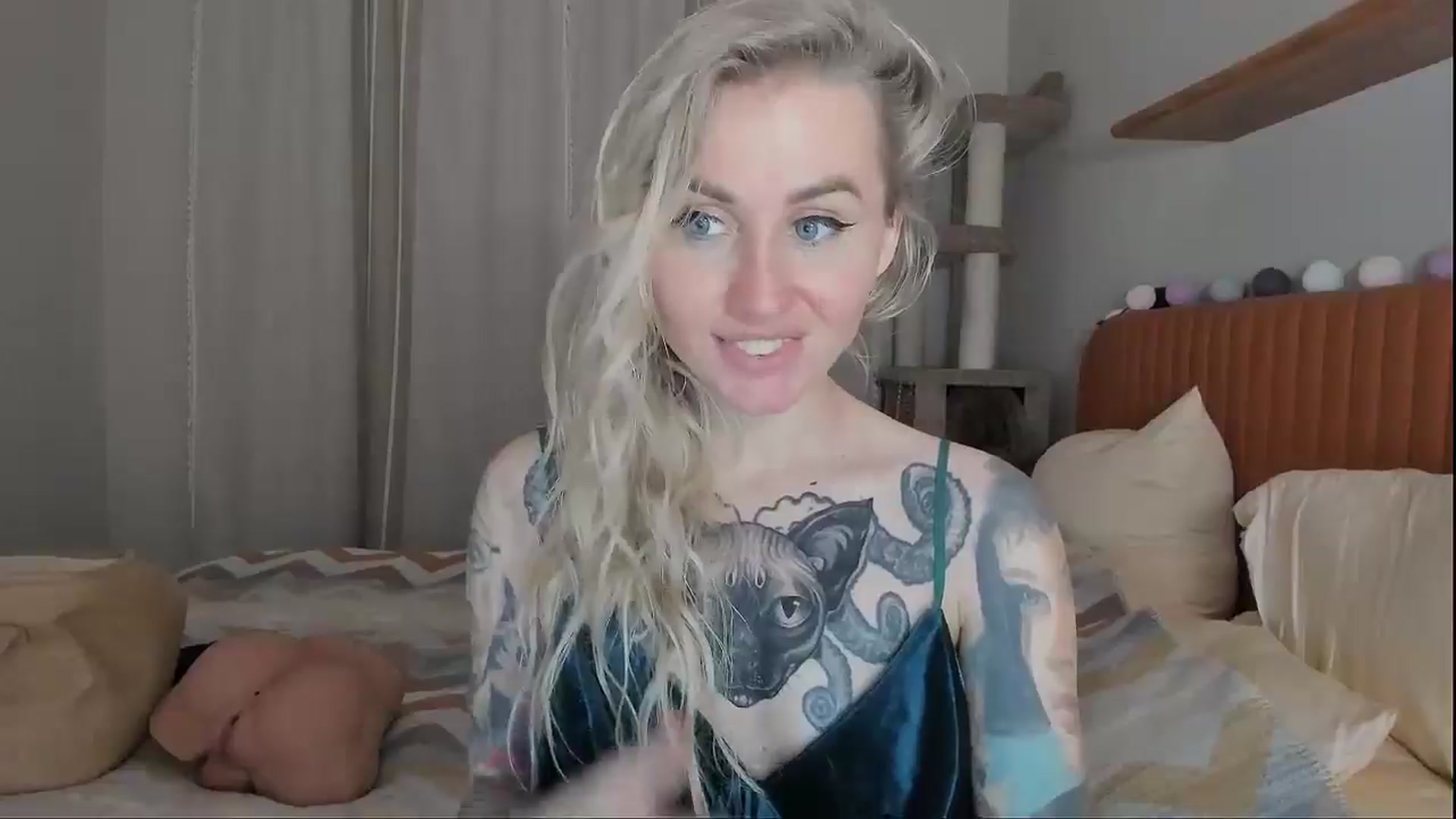 Gallery image thumbnail from Alexa_Smithhh's myfreecams stream on, 09/23/2025, 21:46 image 16 of 20