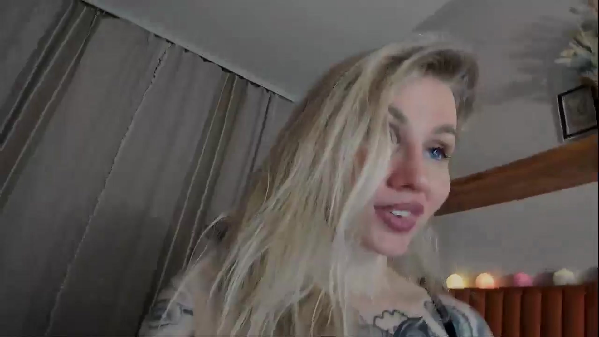 Gallery image thumbnail from Alexa_Smithhh's myfreecams stream on, 10/02/2025, 21:27 image 3 of 20