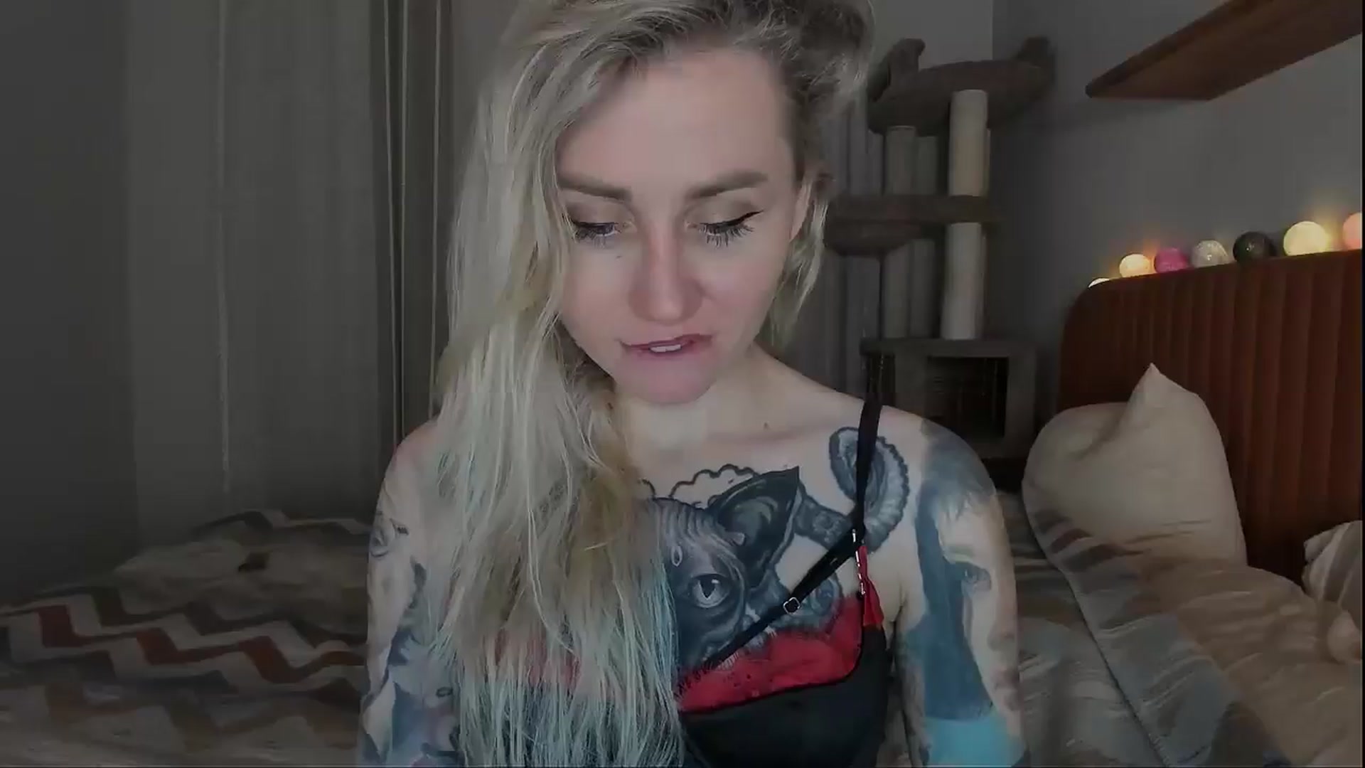 Gallery image thumbnail from Alexa_Smithhh's myfreecams stream on, 10/02/2025, 21:27 image 4 of 20