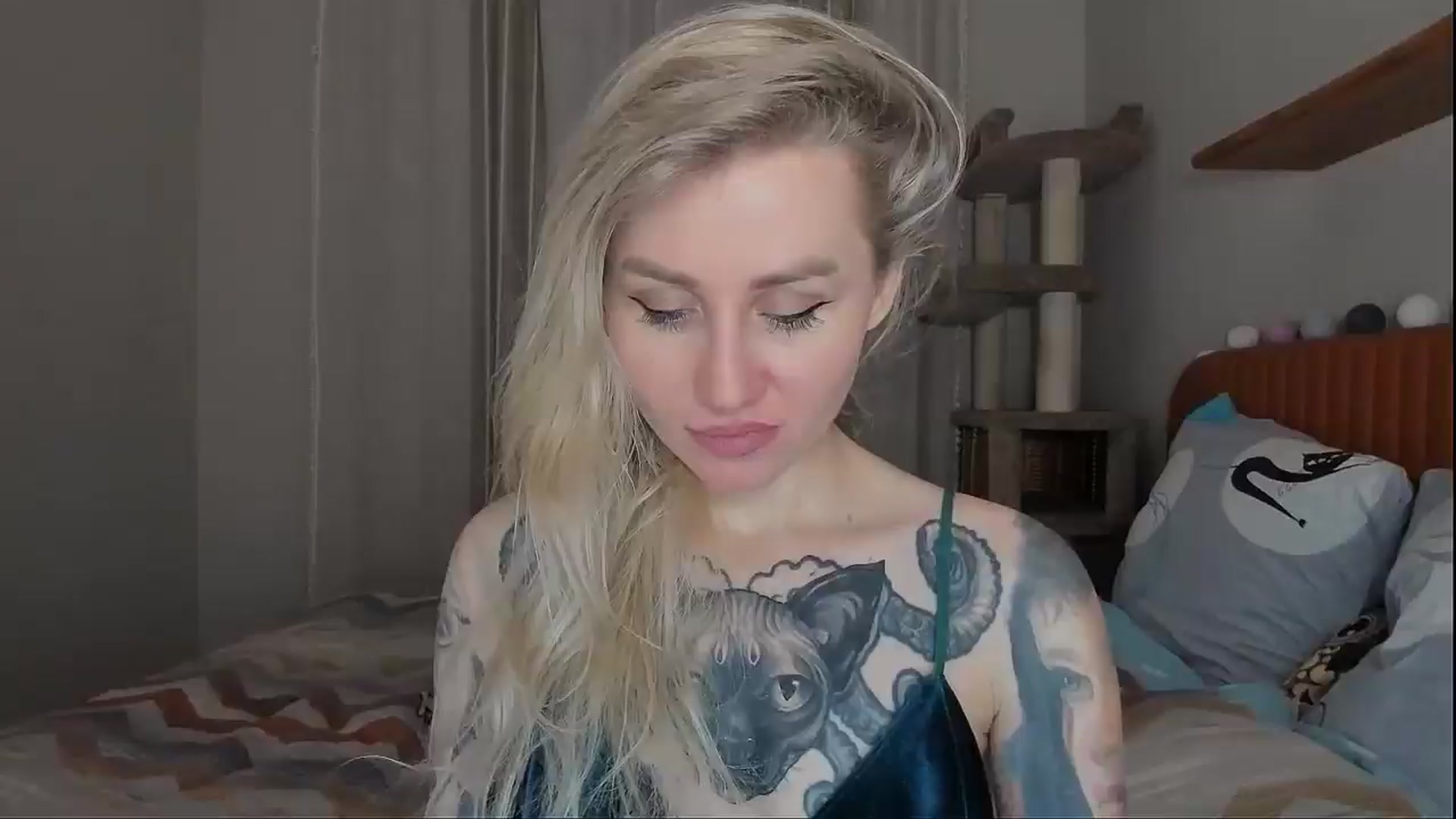 Gallery image thumbnail from Alexa_Smithhh's myfreecams stream on, 10/03/2025, 18:07 image 1 of 20