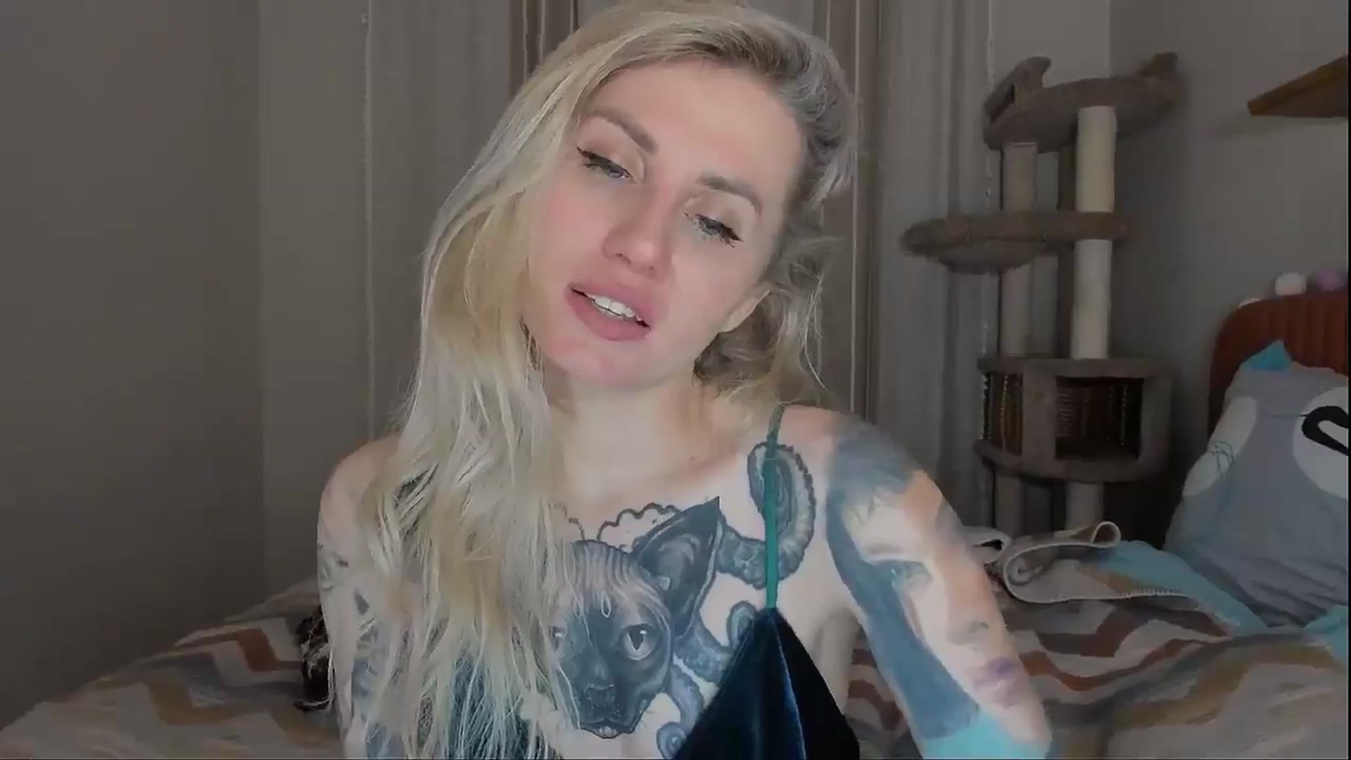 Gallery image thumbnail from Alexa_Smithhh's myfreecams stream on, 10/03/2025, 20:37 image 15 of 20