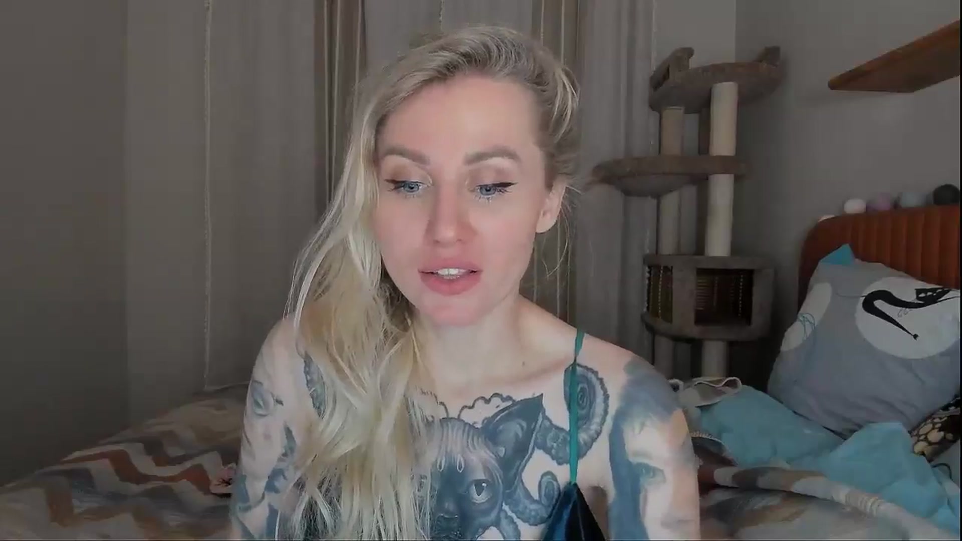 Gallery image thumbnail from Alexa_Smithhh's myfreecams stream on, 10/03/2025, 21:09 image 18 of 20