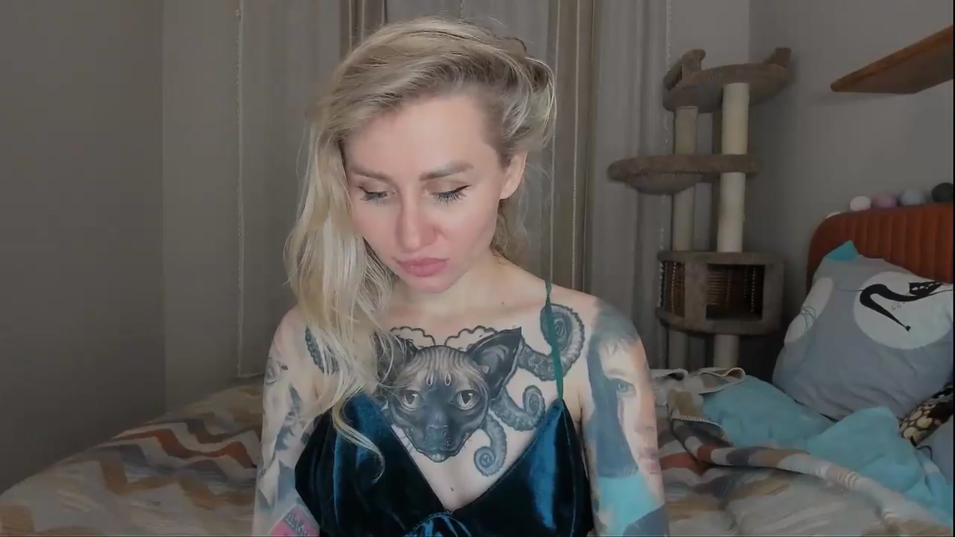 Gallery image thumbnail from Alexa_Smithhh's myfreecams stream on, 10/03/2025, 21:09 image 17 of 20