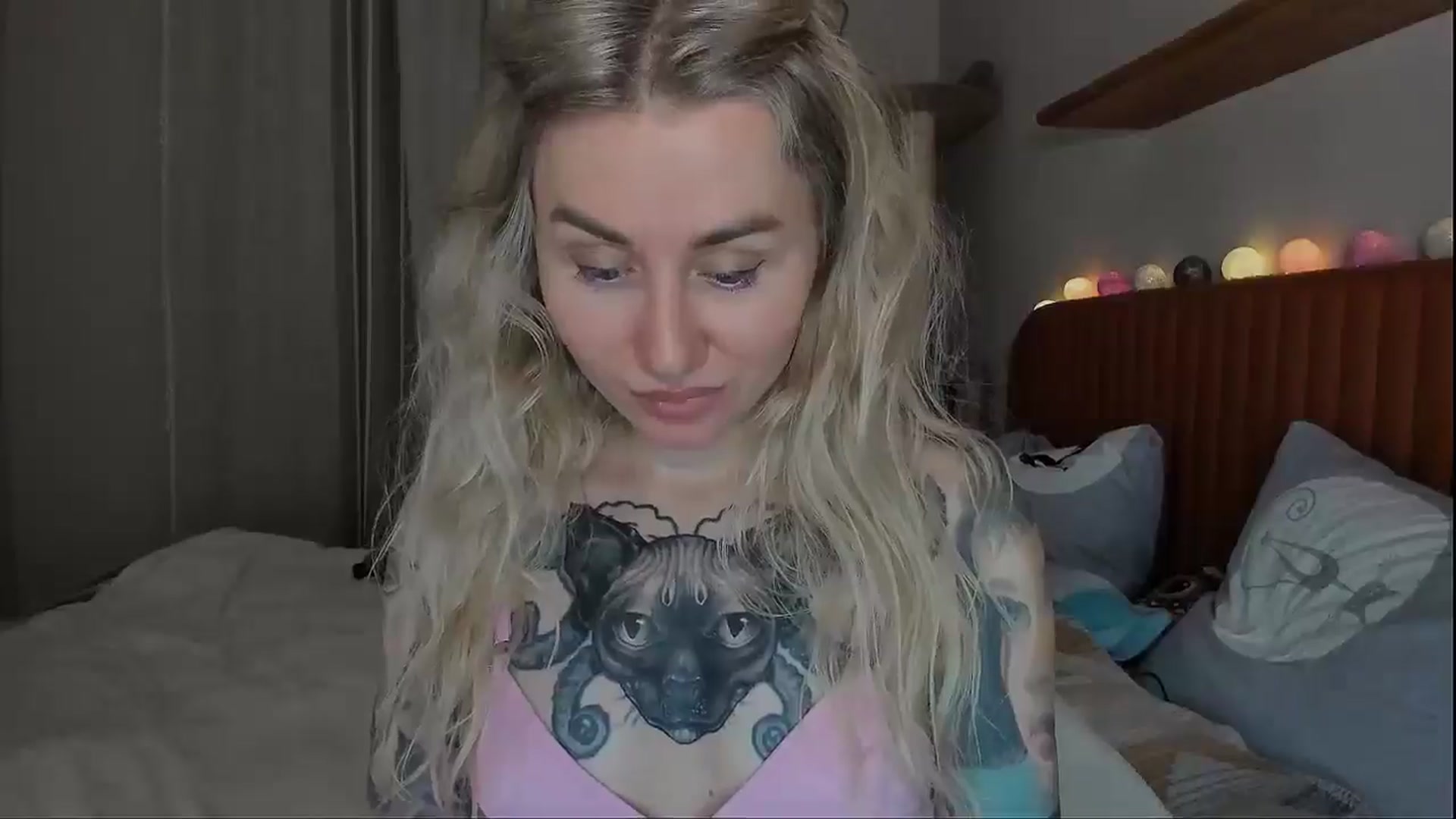 Gallery image thumbnail from Alexa_Smithhh's myfreecams stream on, 10/06/2025, 20:28 image 13 of 20