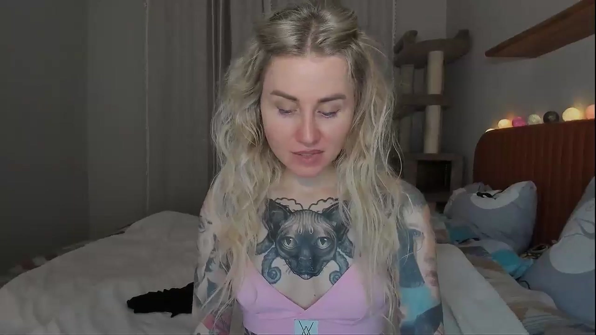 Gallery image thumbnail from Alexa_Smithhh's myfreecams stream on, 10/06/2025, 20:28 image 4 of 20