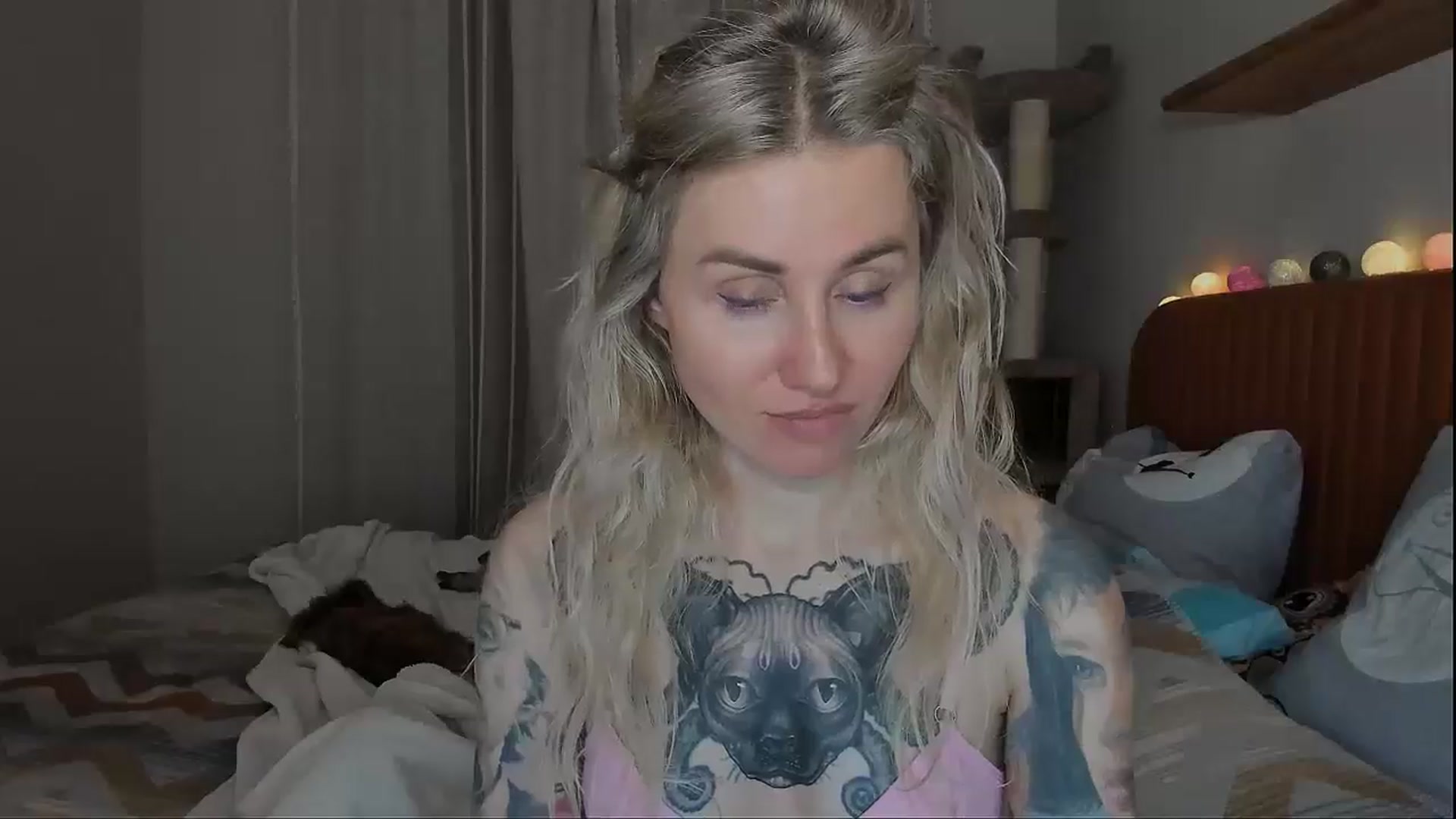 Gallery image thumbnail from Alexa_Smithhh's myfreecams stream on, 10/06/2025, 20:28 image 19 of 20