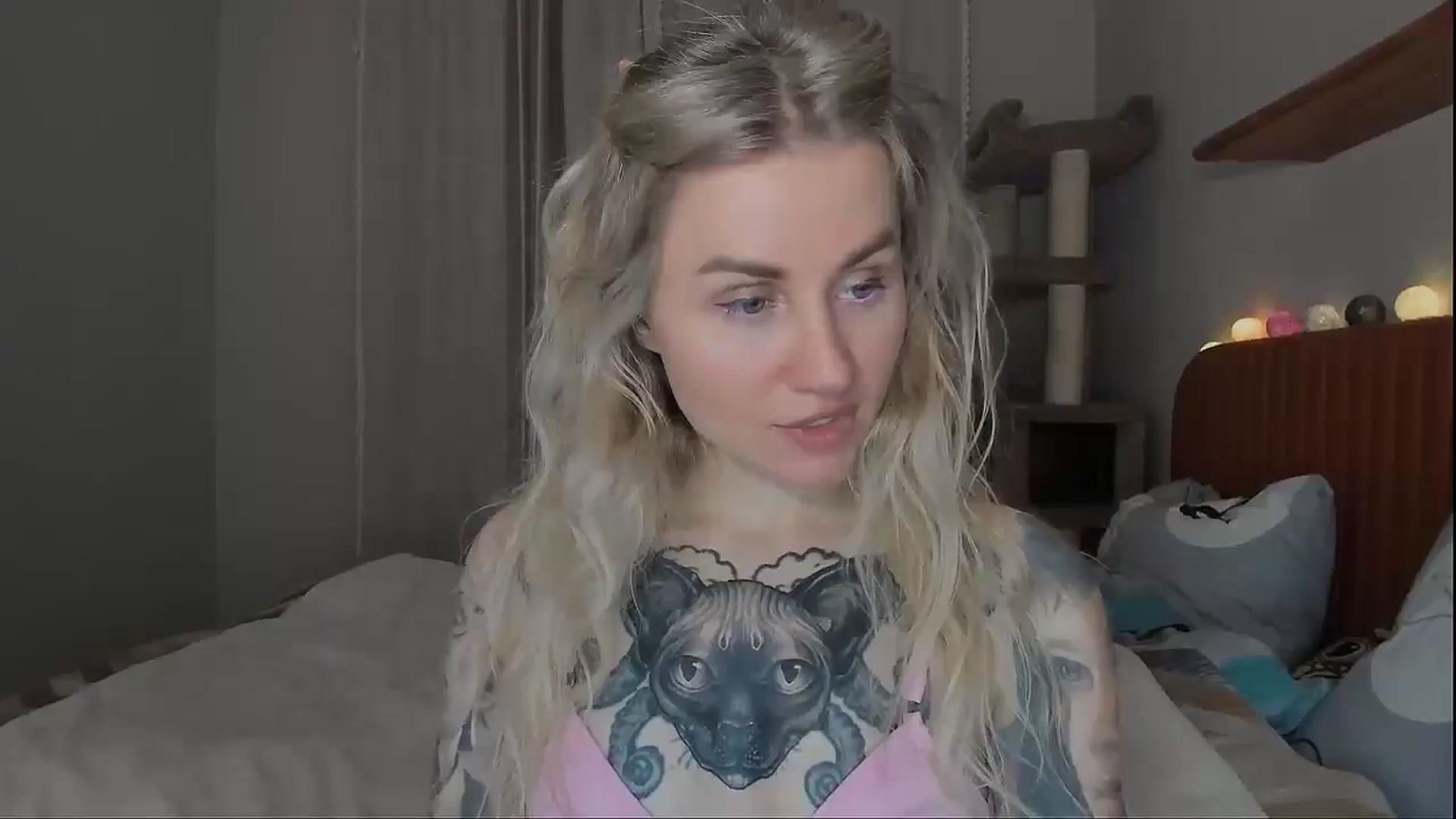 Gallery image thumbnail from Alexa_Smithhh's myfreecams stream on, 10/06/2025, 20:28 image 10 of 20
