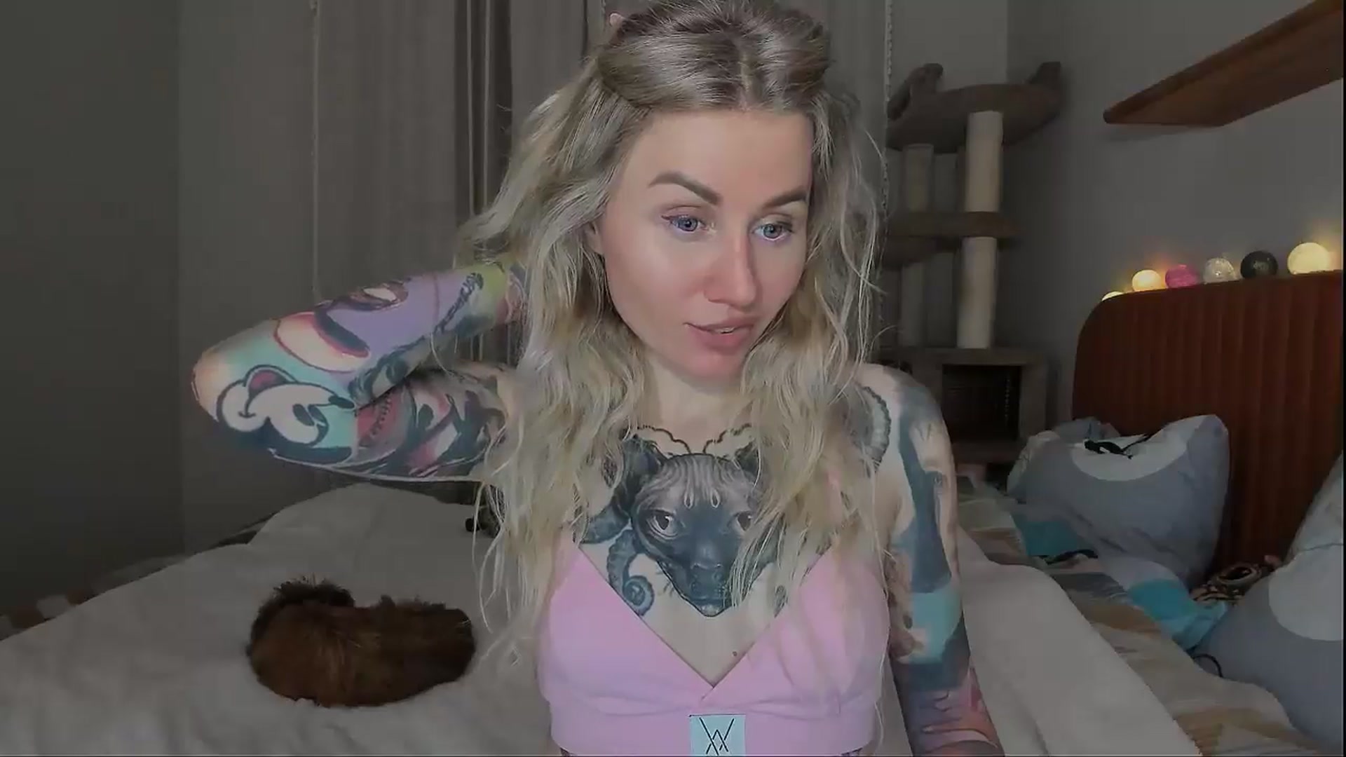Gallery image thumbnail from Alexa_Smithhh's myfreecams stream on, 10/06/2025, 20:28 image 6 of 20