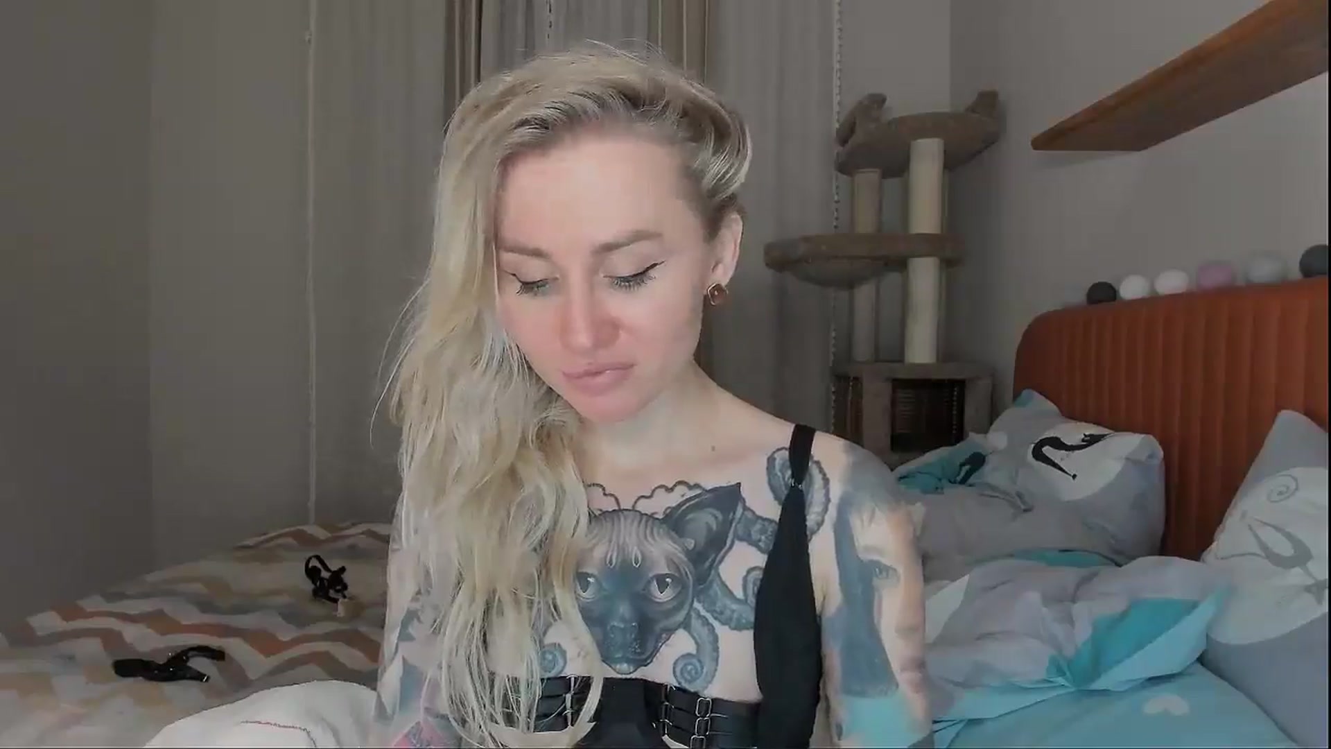 Gallery image thumbnail from Alexa_Smithhh's myfreecams stream on, 10/07/2025, 21:16 image 15 of 20