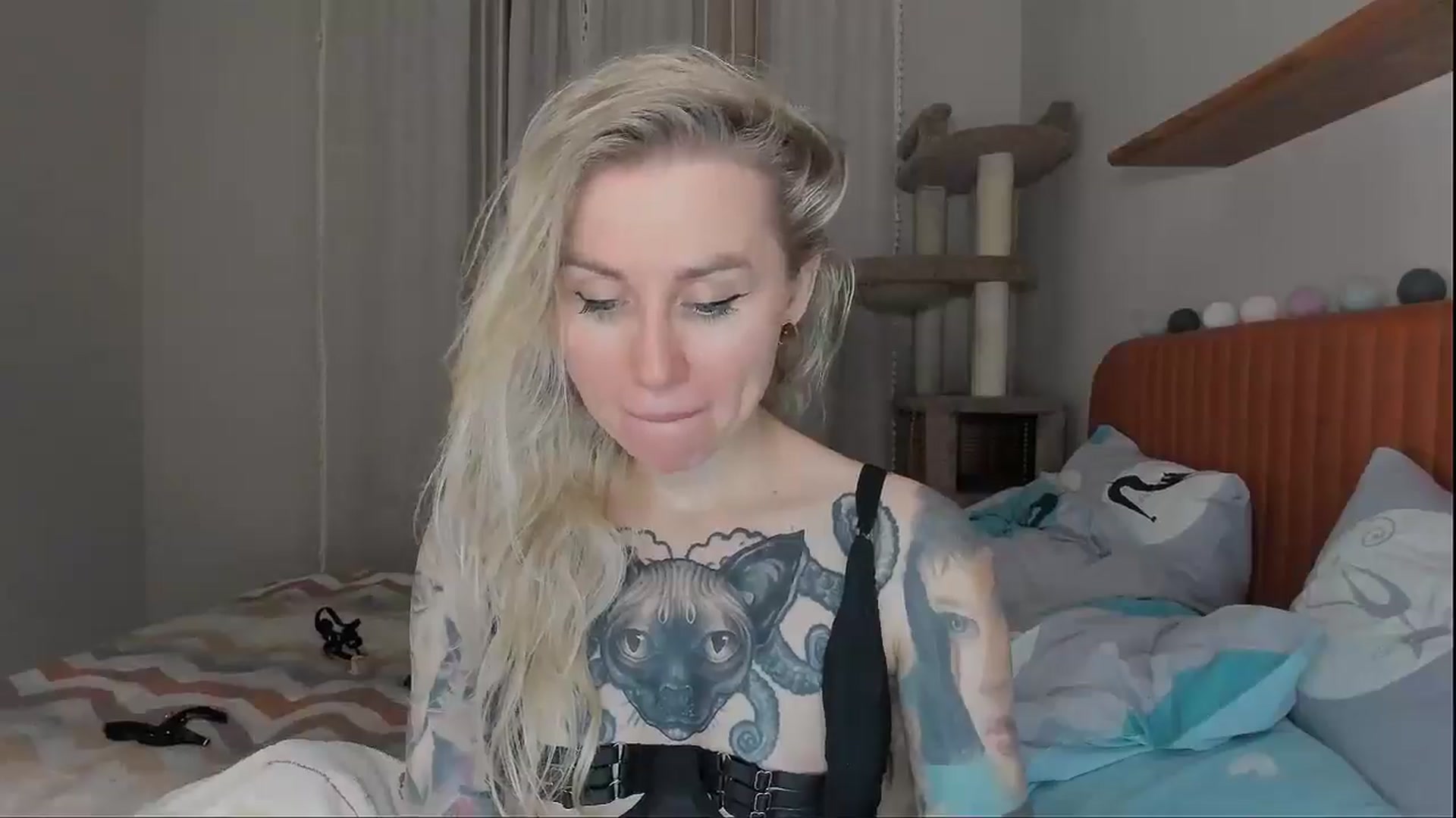 Gallery image thumbnail from Alexa_Smithhh's myfreecams stream on, 10/07/2025, 21:16 image 18 of 20