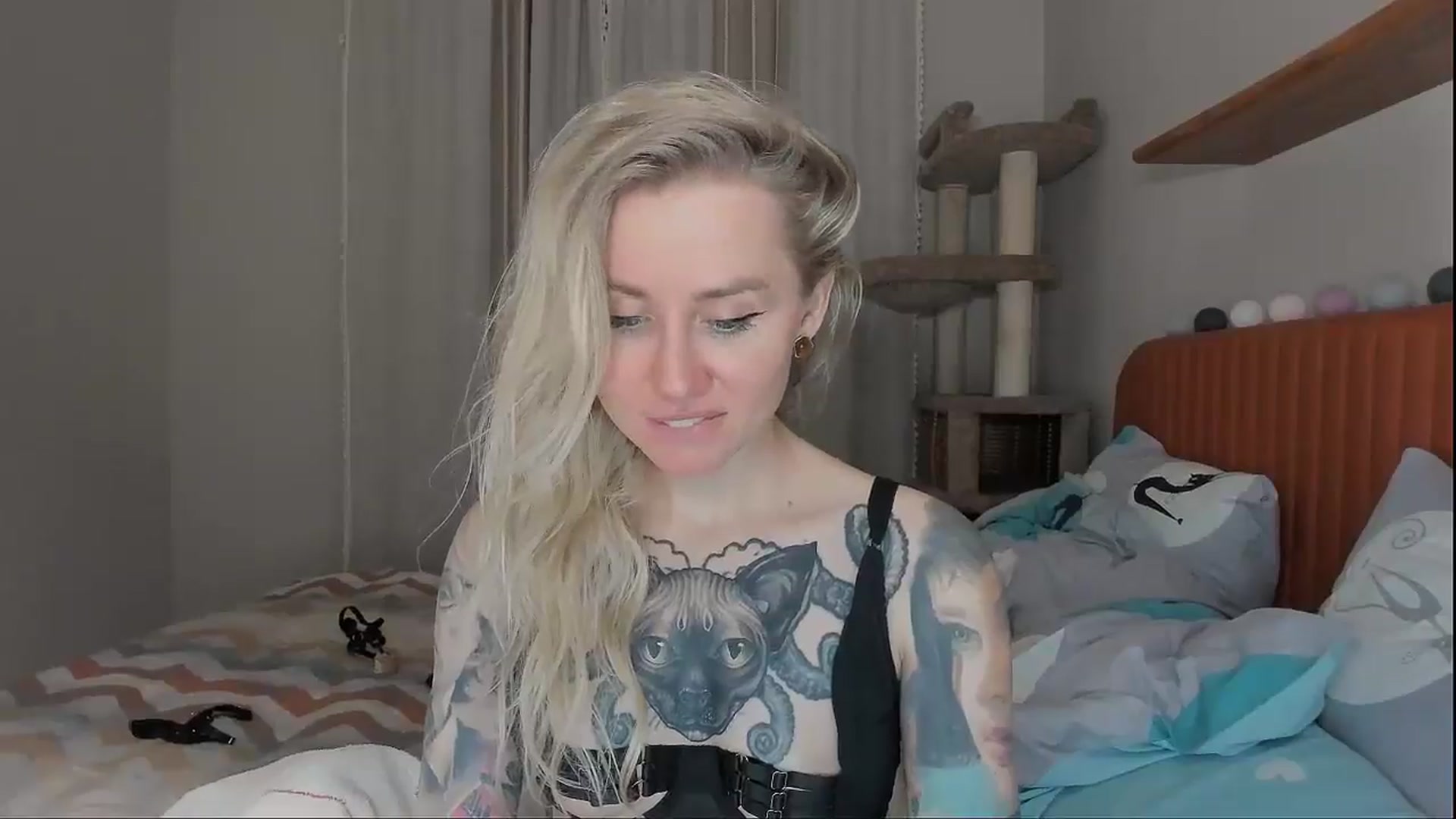 Gallery image thumbnail from Alexa_Smithhh's myfreecams stream on, 10/07/2025, 21:16 image 16 of 20
