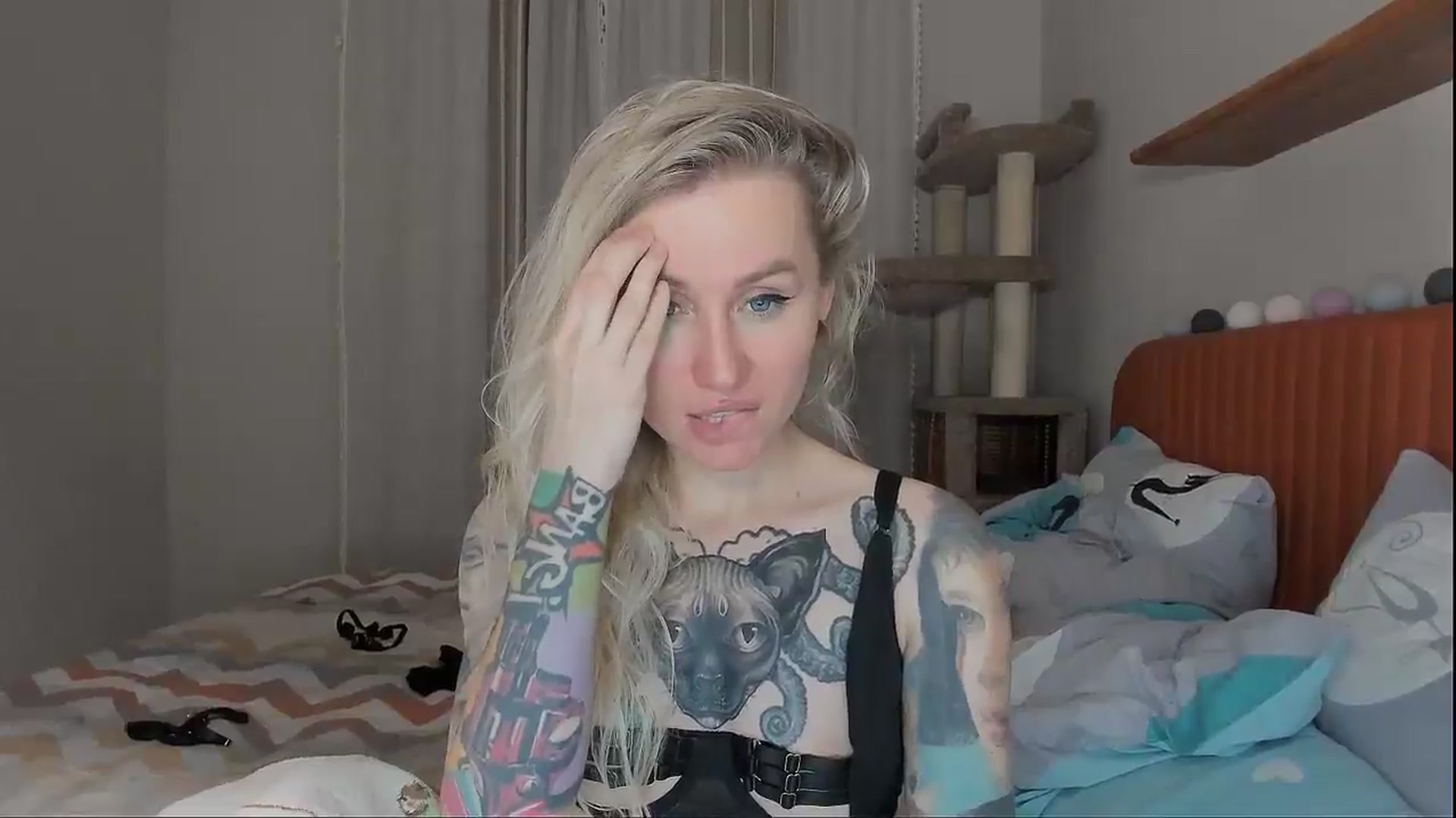 Gallery image thumbnail from Alexa_Smithhh's myfreecams stream on, 10/07/2025, 21:16 image 14 of 20