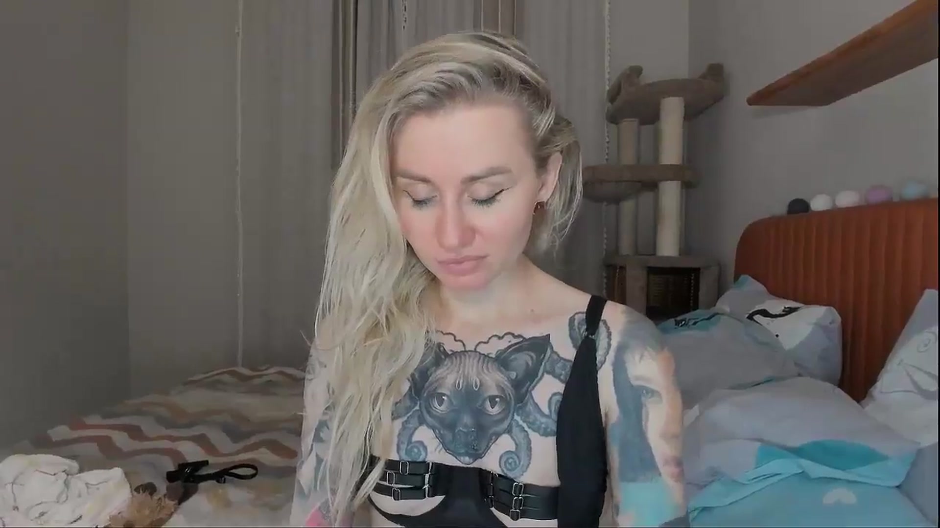 Gallery image thumbnail from Alexa_Smithhh's myfreecams stream on, 10/07/2025, 21:16 image 10 of 20