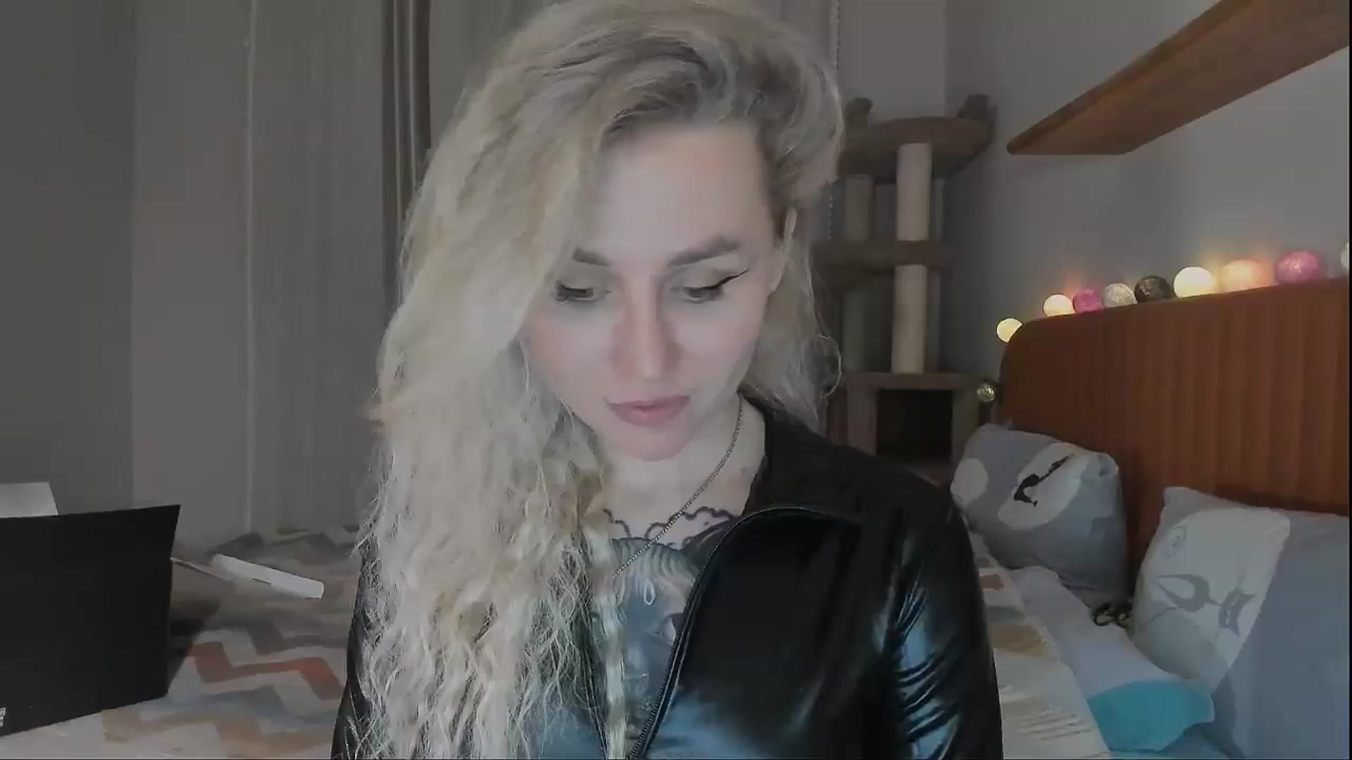 Gallery image thumbnail from Alexa_Smithhh's myfreecams stream on, 10/13/2025, 19:03 image 15 of 20