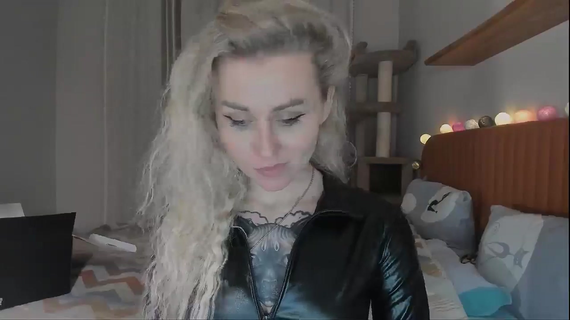 Gallery image thumbnail from Alexa_Smithhh's myfreecams stream on, 10/13/2025, 19:03 image 17 of 20