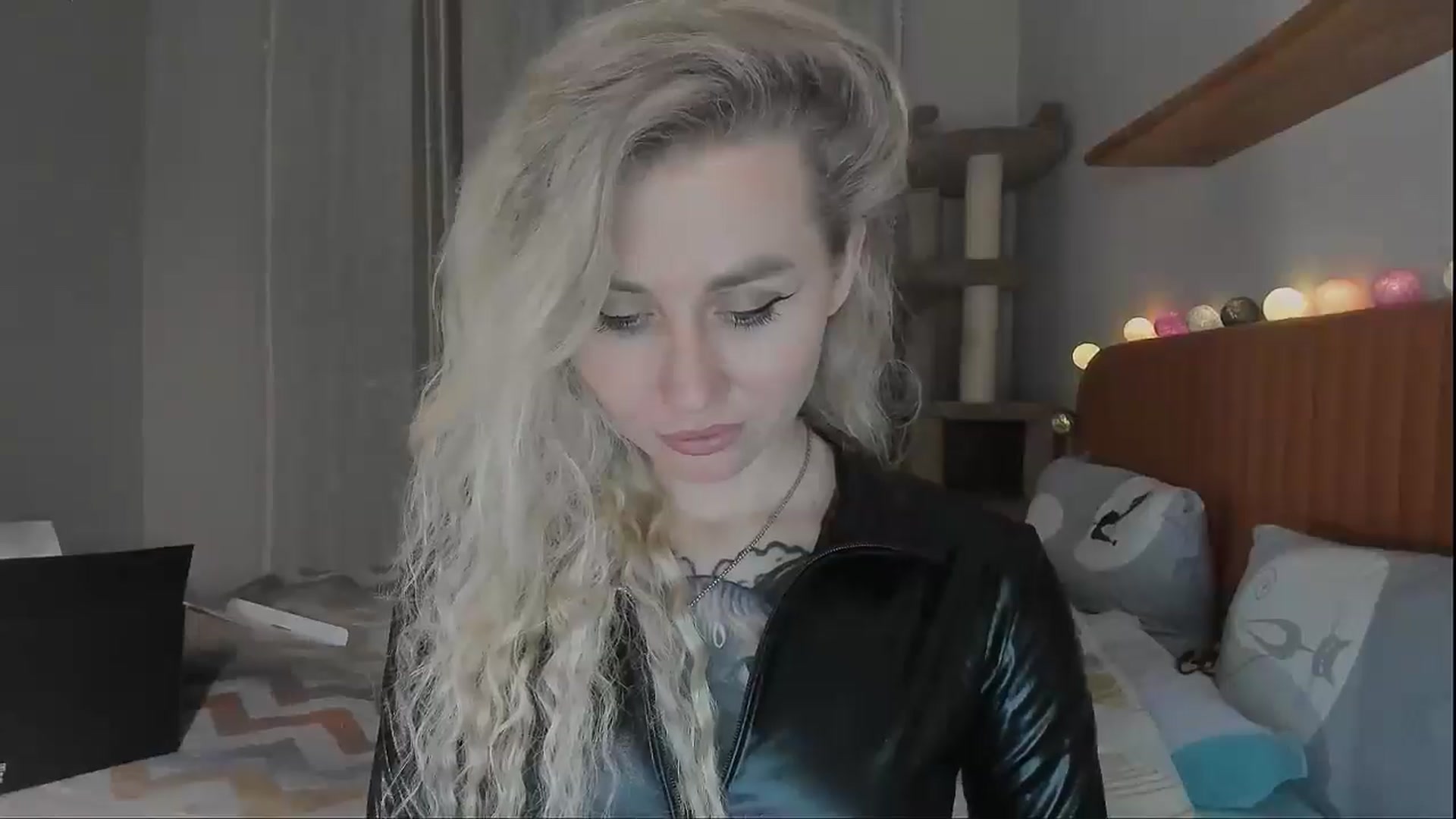Gallery image thumbnail from Alexa_Smithhh's myfreecams stream on, 10/13/2025, 19:03 image 16 of 20