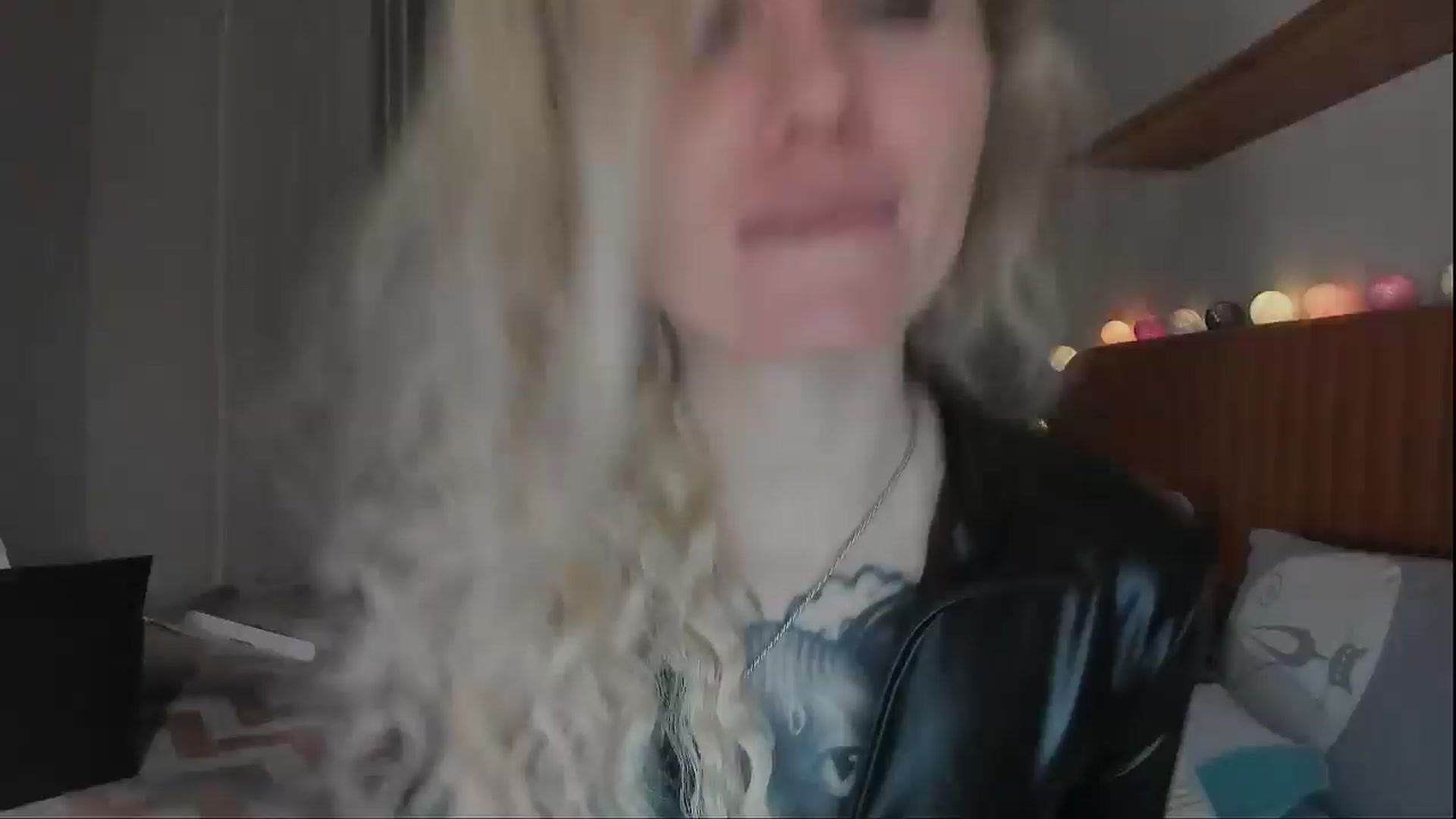 Gallery image thumbnail from Alexa_Smithhh's myfreecams stream on, 10/13/2025, 19:03 image 19 of 20