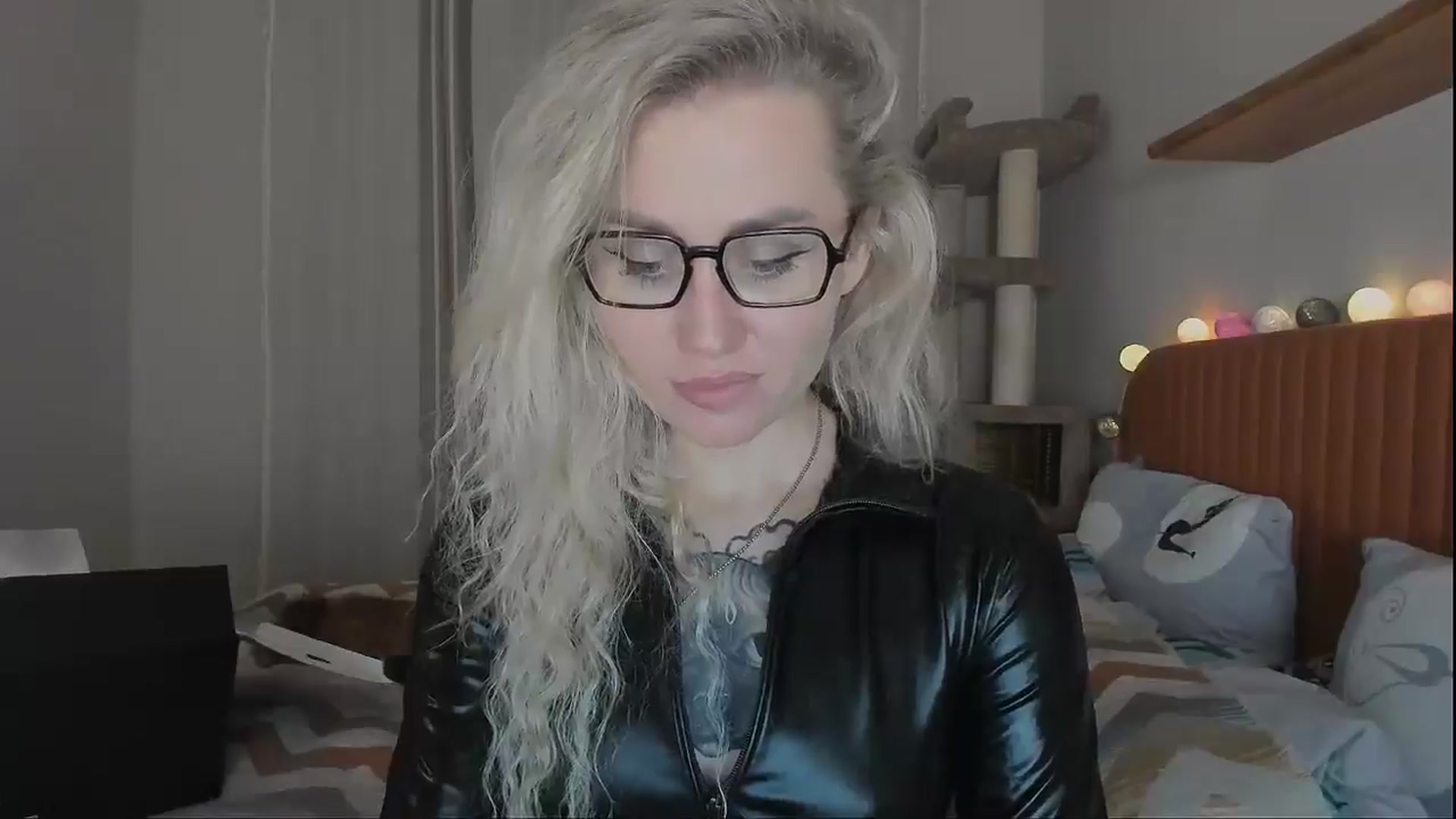 Gallery image thumbnail from Alexa_Smithhh's myfreecams stream on, 10/13/2025, 20:36 image 16 of 20