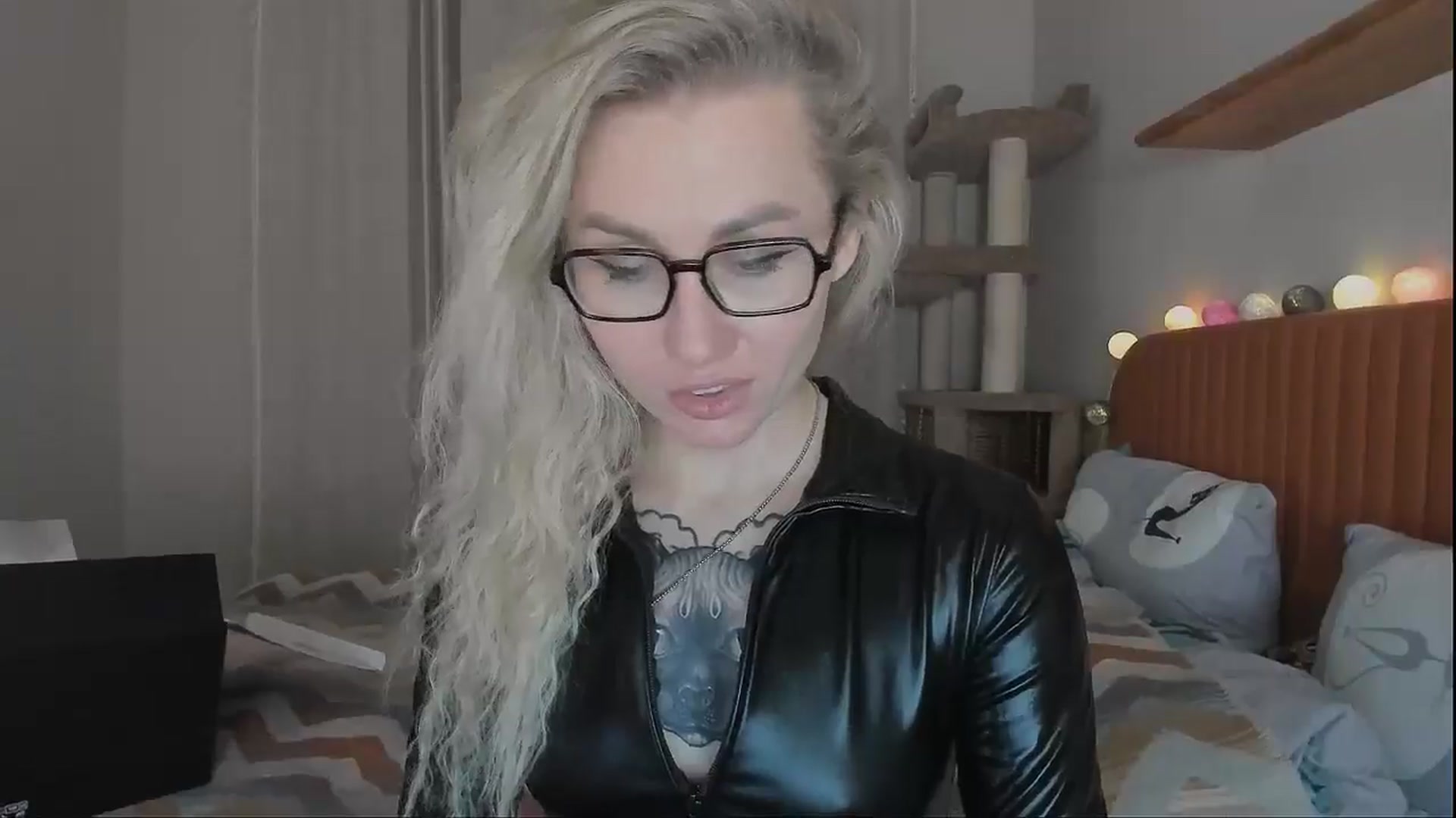 Gallery image thumbnail from Alexa_Smithhh's myfreecams stream on, 10/13/2025, 20:36 image 6 of 20