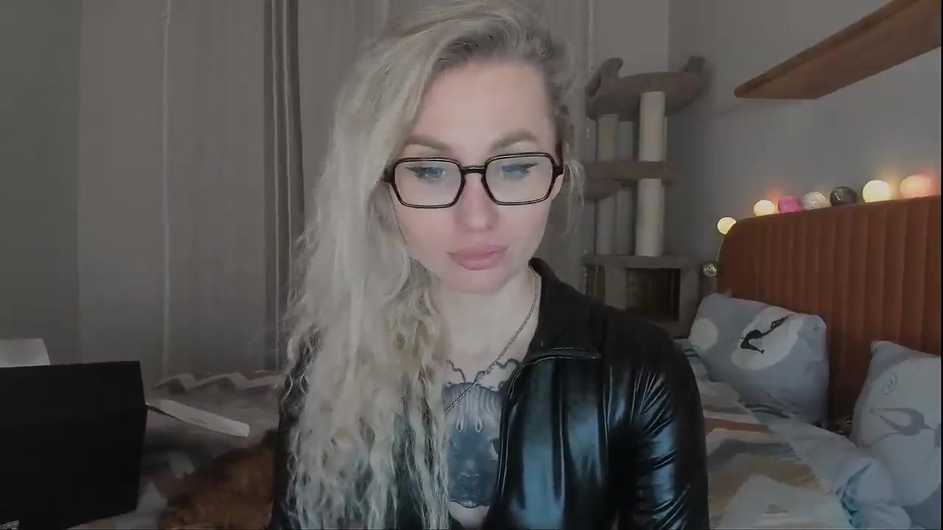Gallery image thumbnail from Alexa_Smithhh's myfreecams stream on, 10/13/2025, 20:36 image 3 of 20