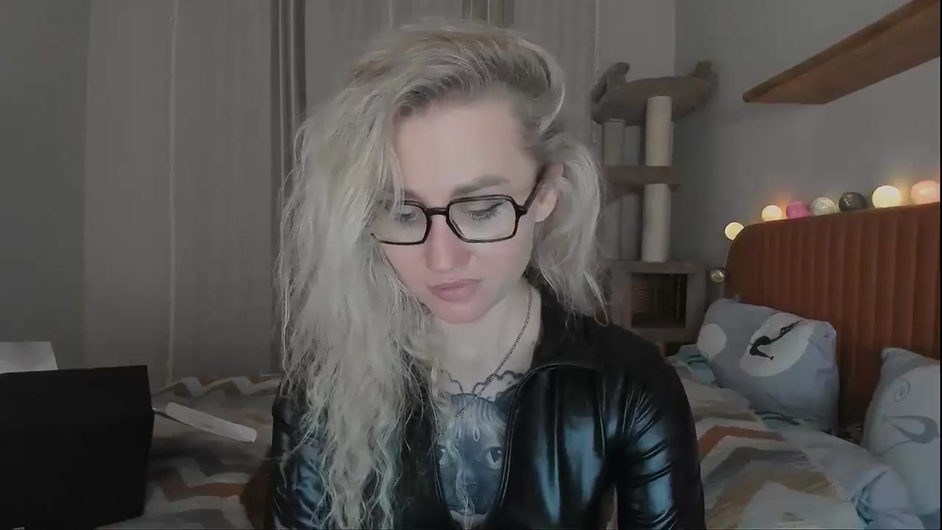 Gallery image thumbnail from Alexa_Smithhh's myfreecams stream on, 10/13/2025, 20:36 image 15 of 20