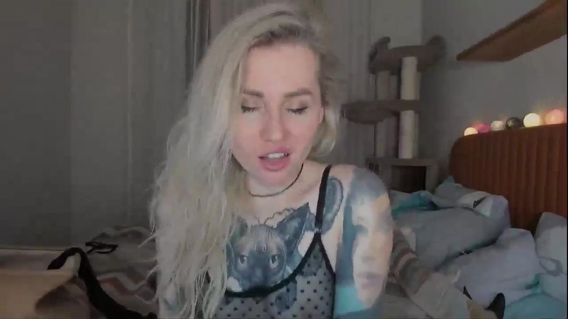 Gallery image thumbnail from Alexa_Smithhh's myfreecams stream on, 10/17/2025, 19:26 image 15 of 20