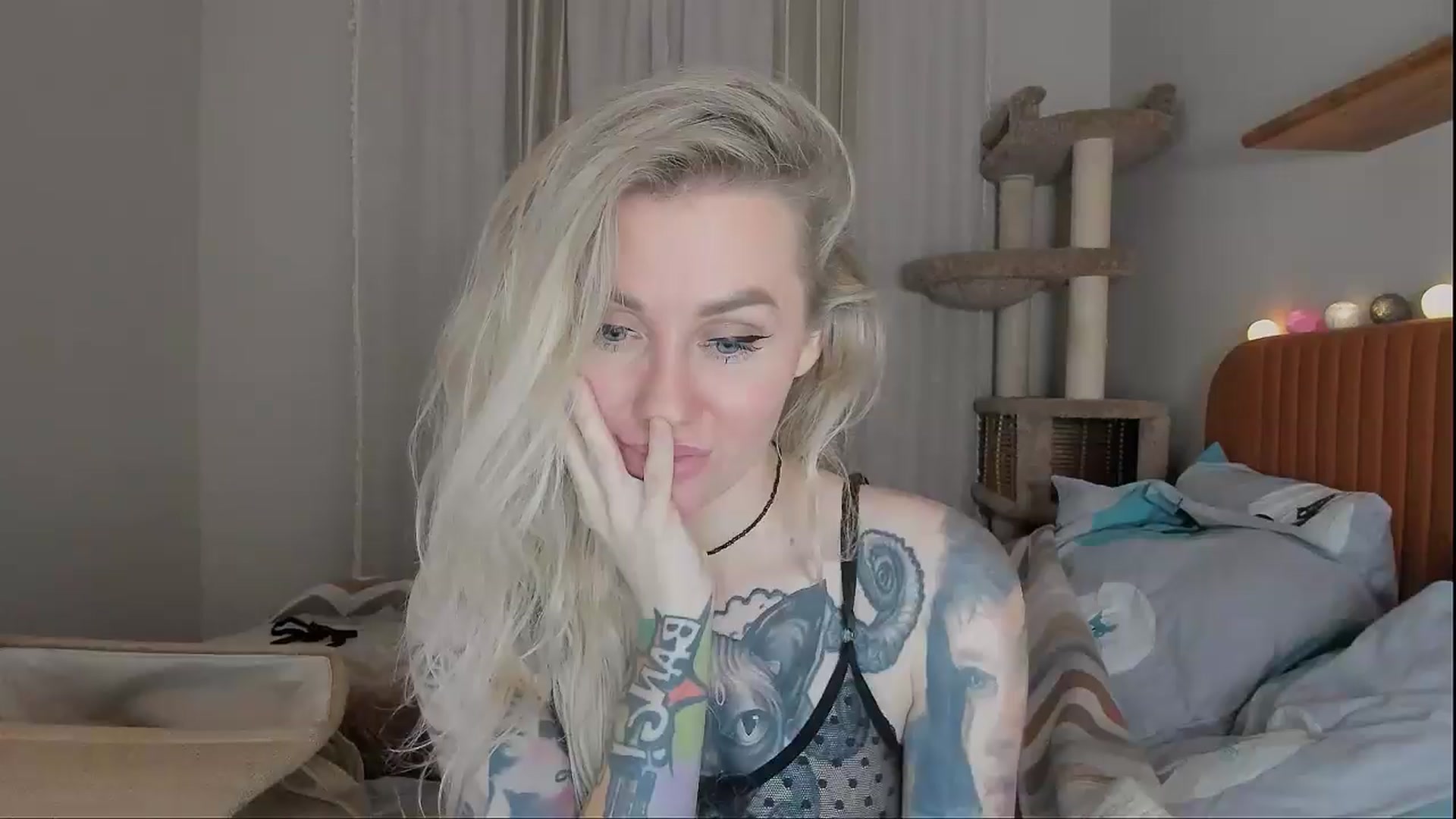Gallery image thumbnail from Alexa_Smithhh's myfreecams stream on, 10/17/2025, 20:43 image 17 of 20