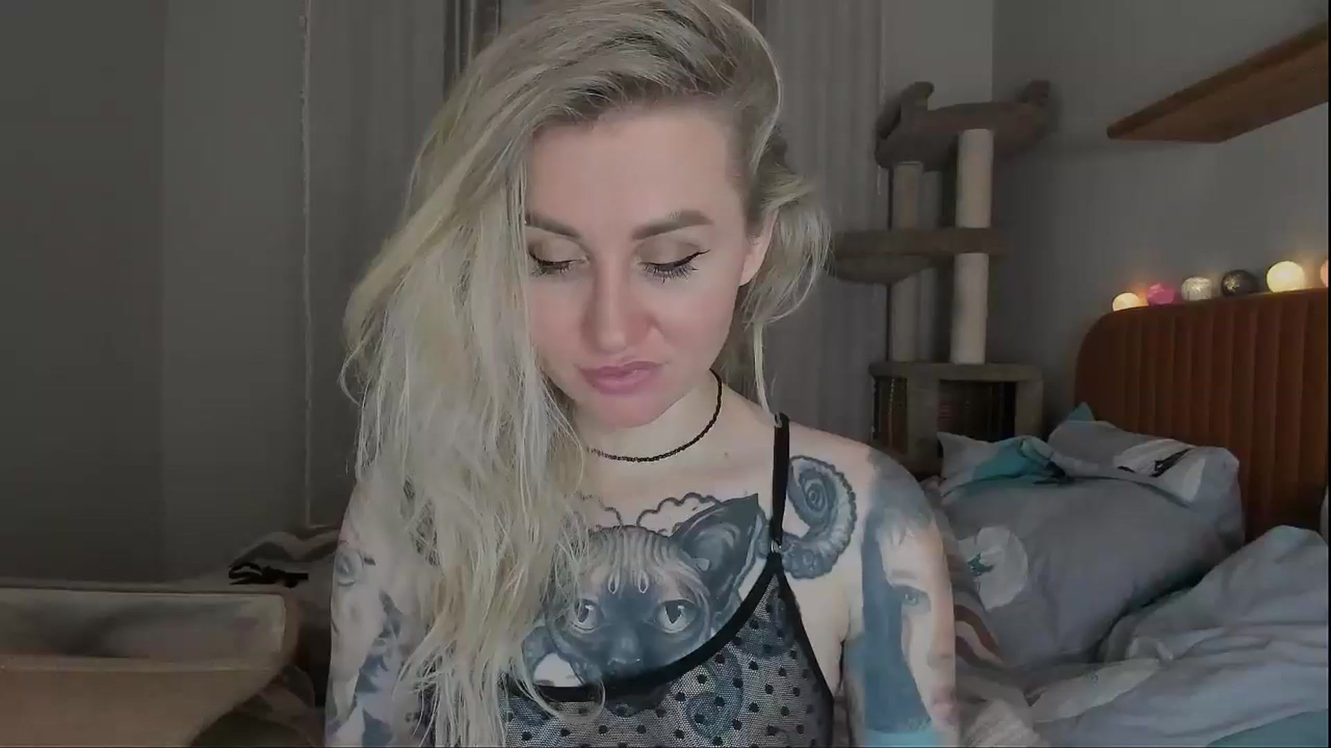 Gallery image thumbnail from Alexa_Smithhh's myfreecams stream on, 10/17/2025, 20:43 image 1 of 20