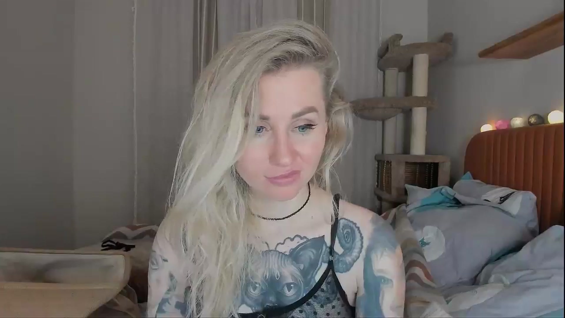 Gallery image thumbnail from Alexa_Smithhh's myfreecams stream on, 10/17/2025, 20:43 image 14 of 20