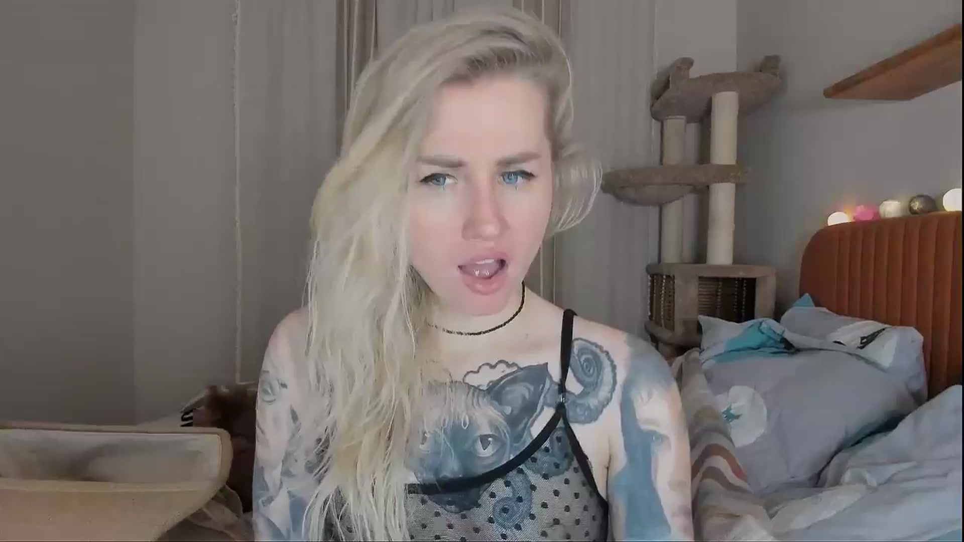 Gallery image thumbnail from Alexa_Smithhh's myfreecams stream on, 10/17/2025, 20:43 image 19 of 20