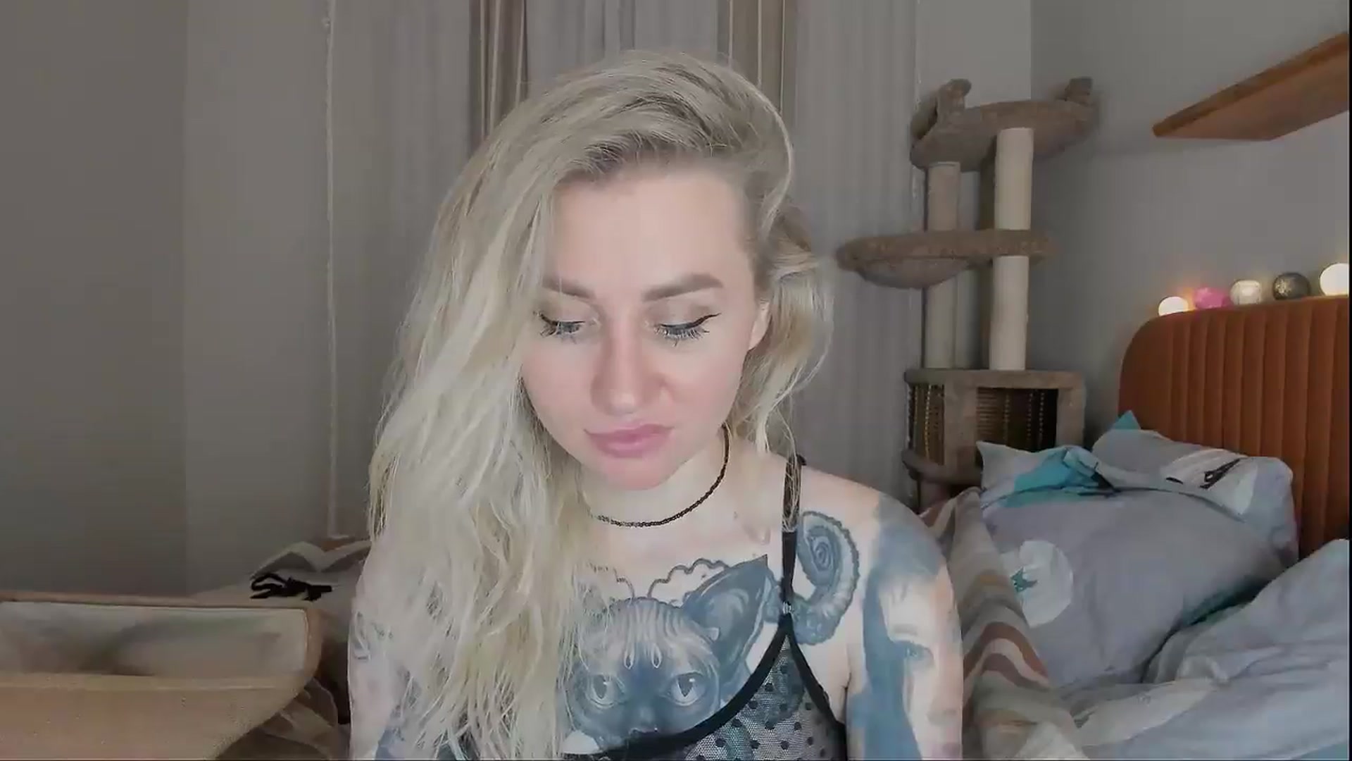 Gallery image thumbnail from Alexa_Smithhh's myfreecams stream on, 10/17/2025, 20:43 image 16 of 20